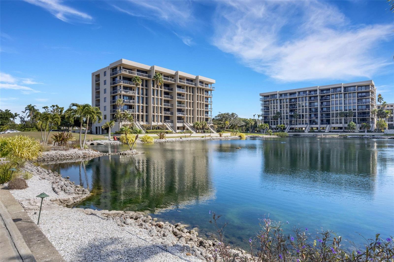 BEACHPLACE II - Residential