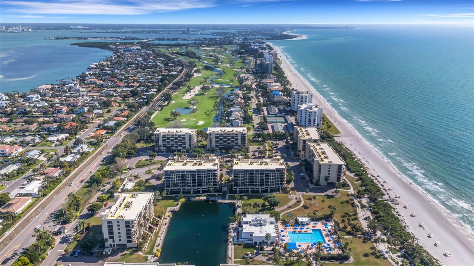 BEACHPLACE II - Residential