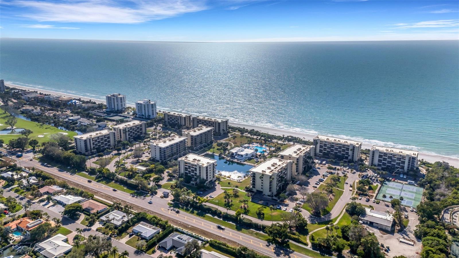 BEACHPLACE II - Residential