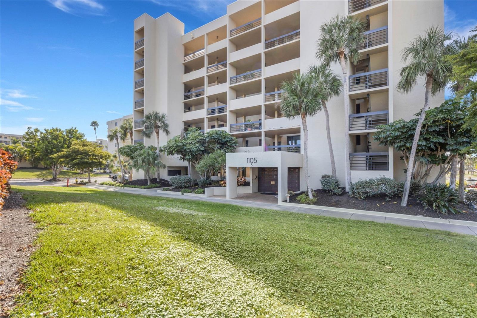 BEACHPLACE II - Residential