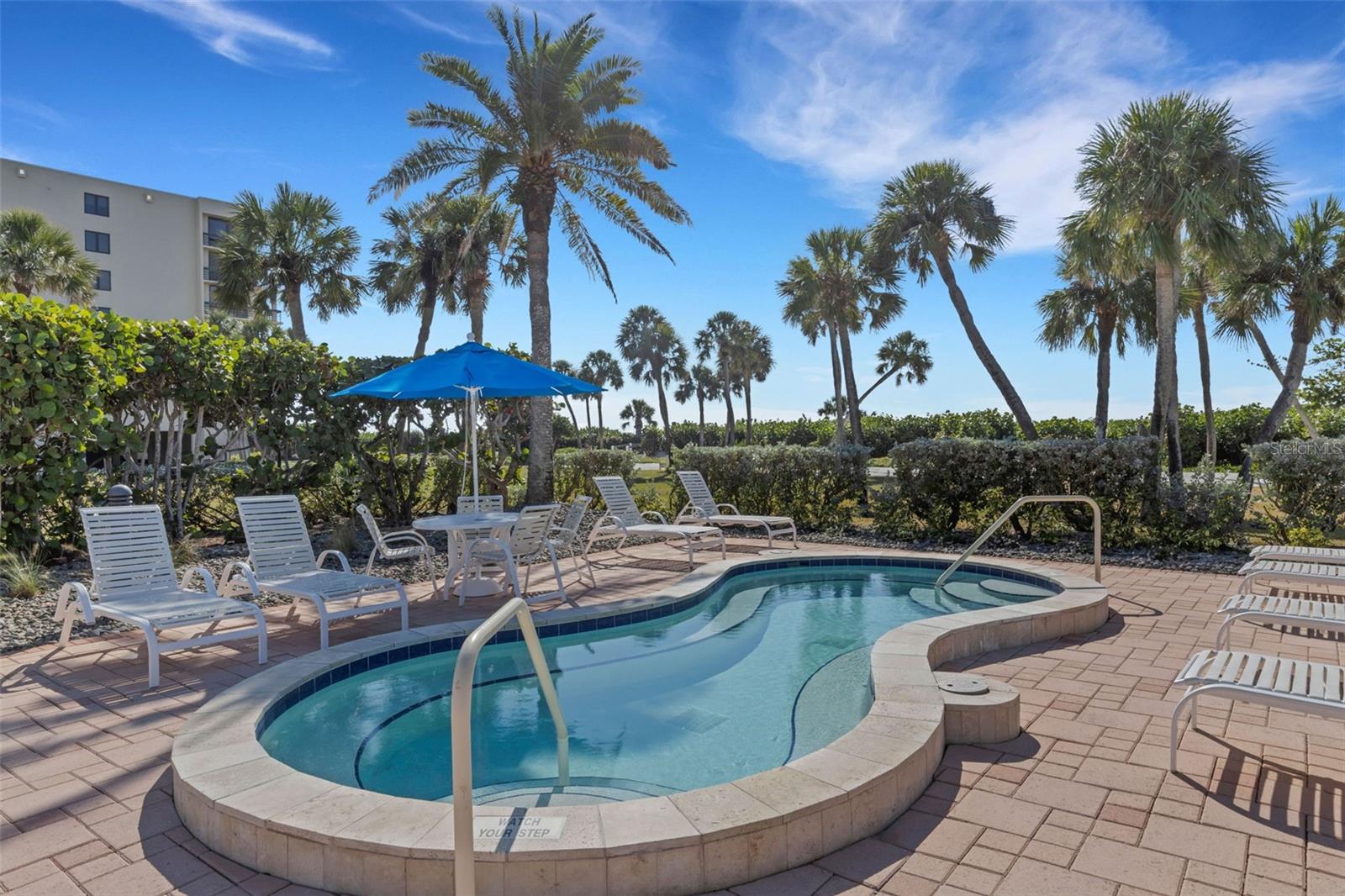 BEACHPLACE II - Residential