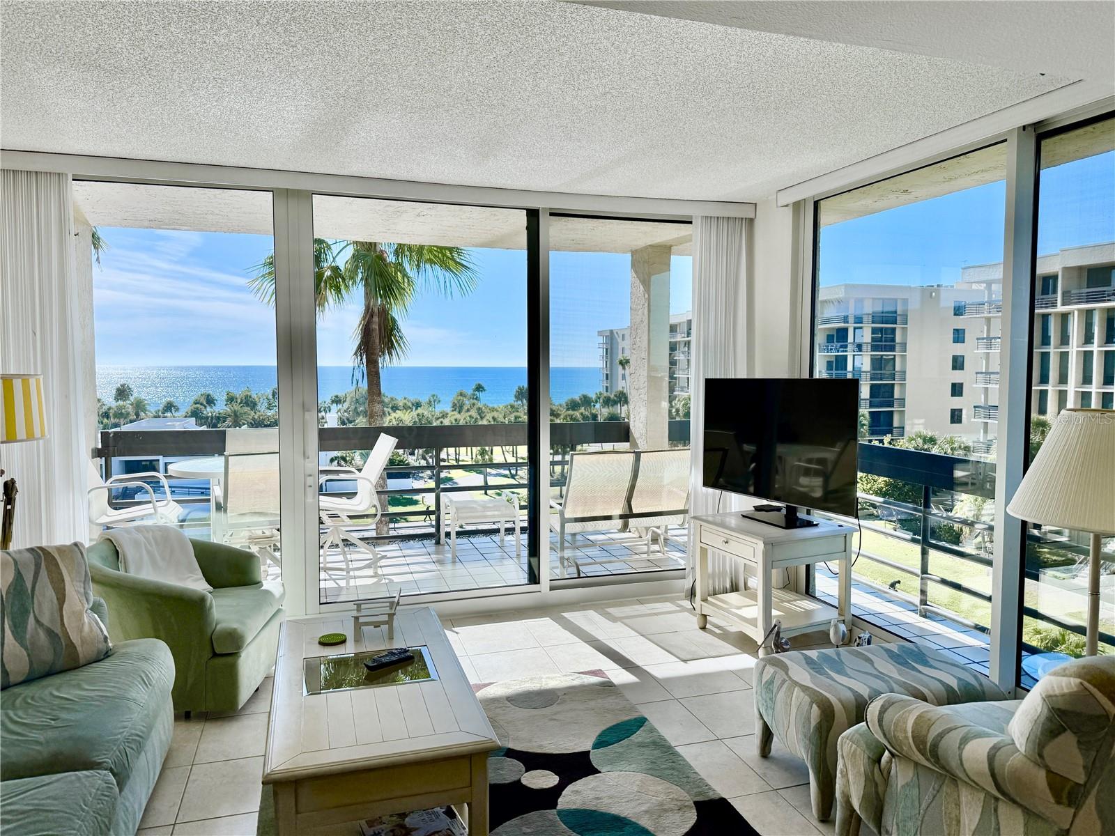 BEACHPLACE II - Residential