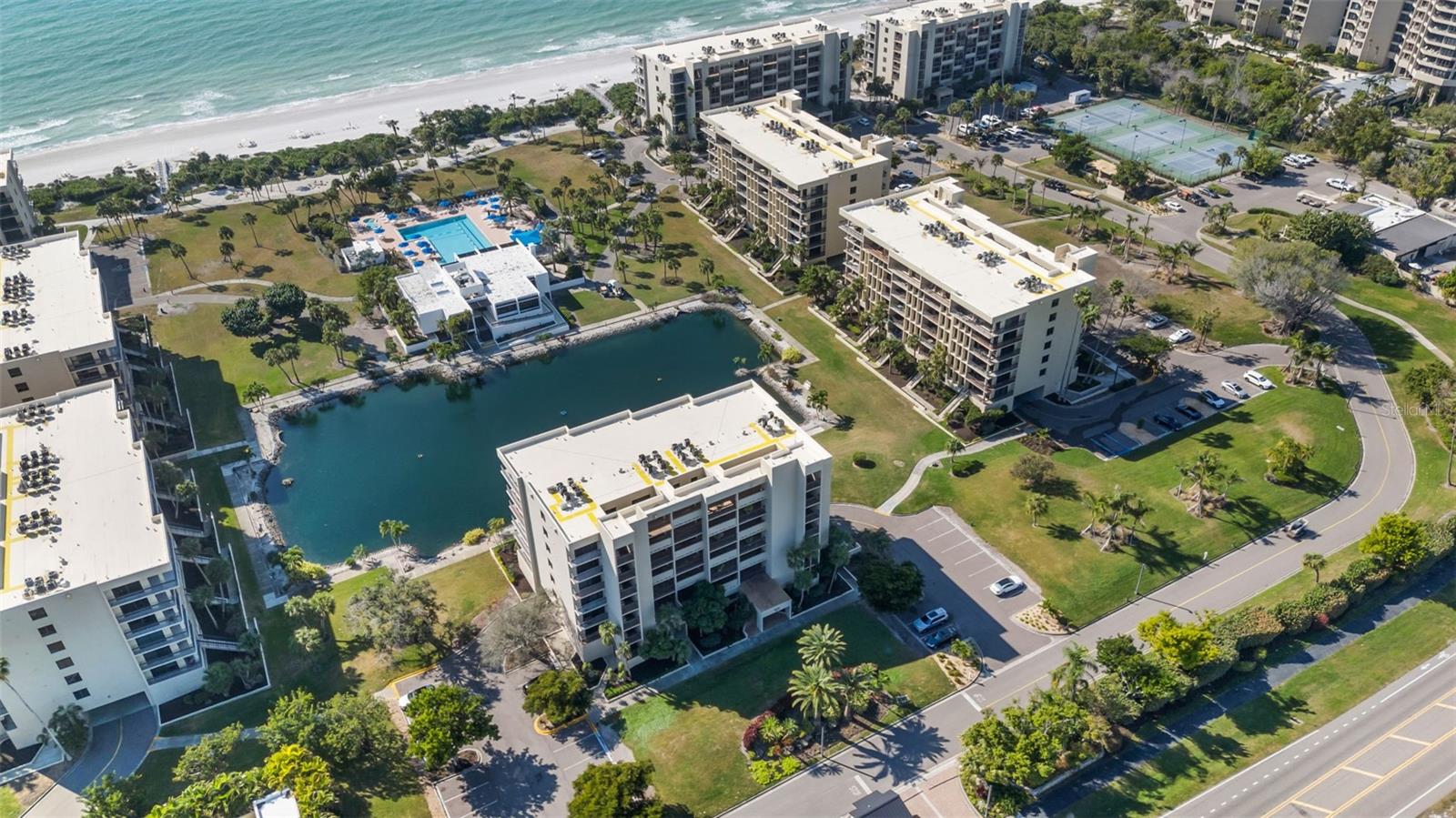 BEACHPLACE II - Residential