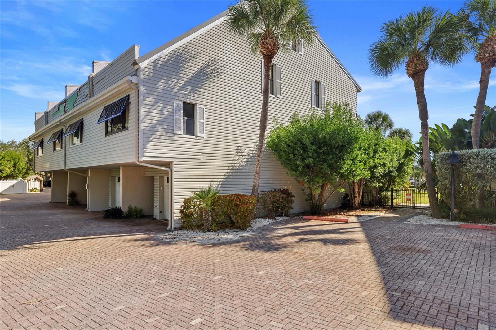 PIRATES COVE CLUB CONDO - Residential