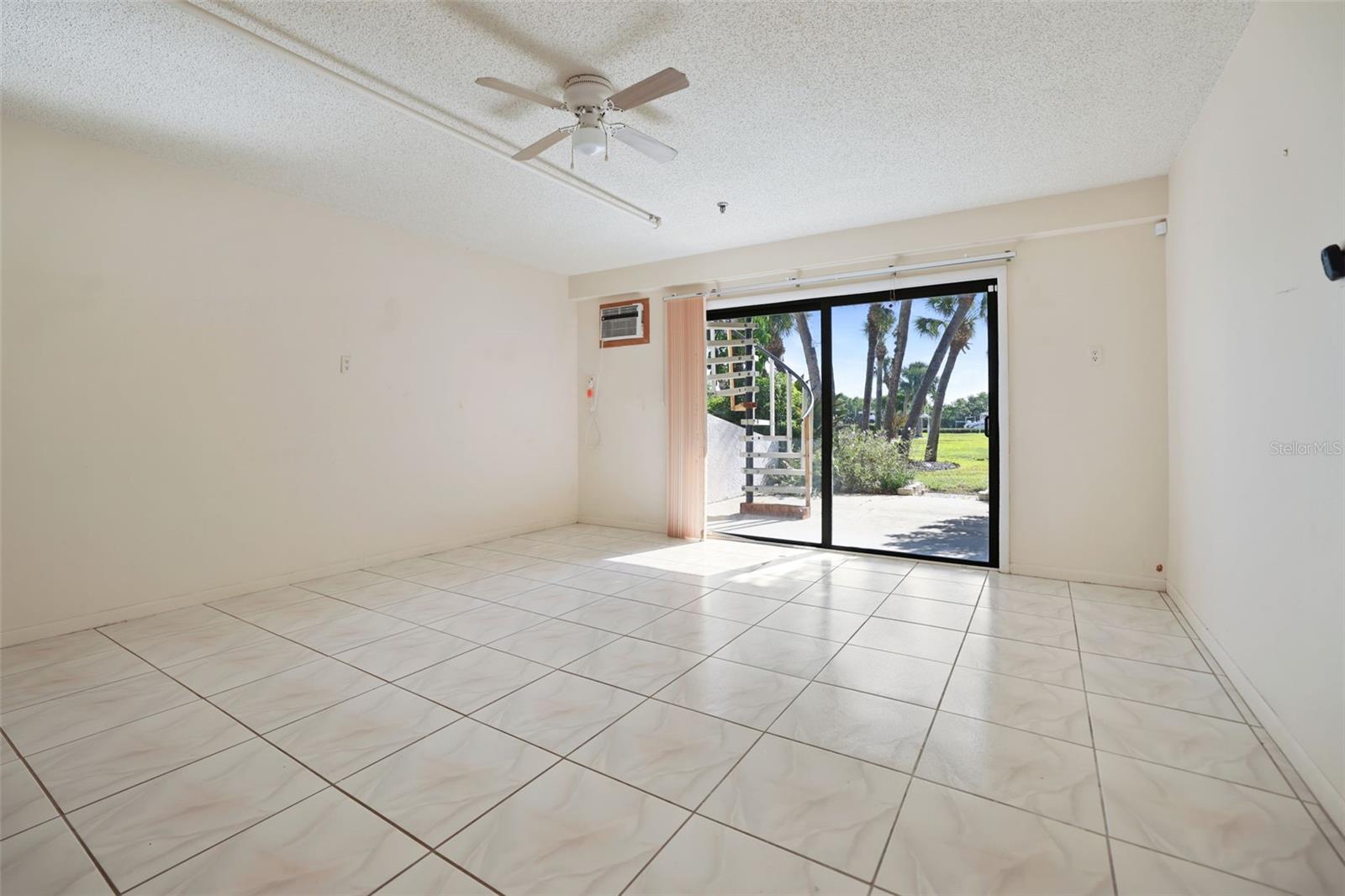 PIRATES COVE CLUB CONDO - Residential