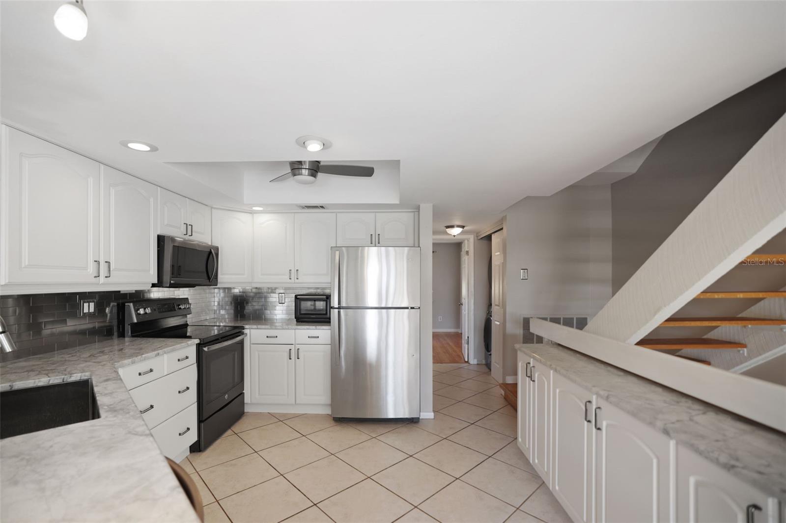 PIRATES COVE CLUB CONDO - Residential