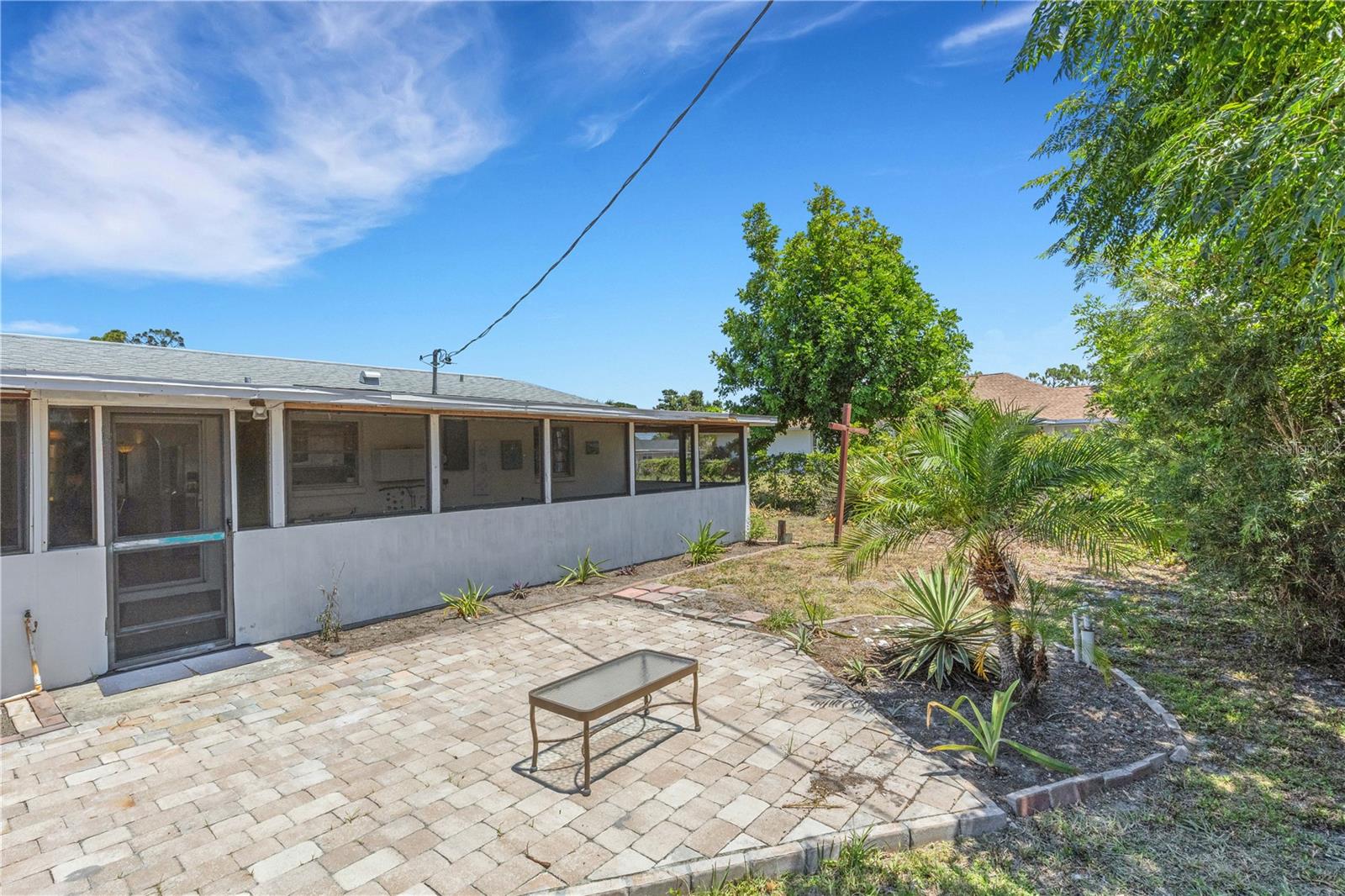 SOUTH VENICE - Residential