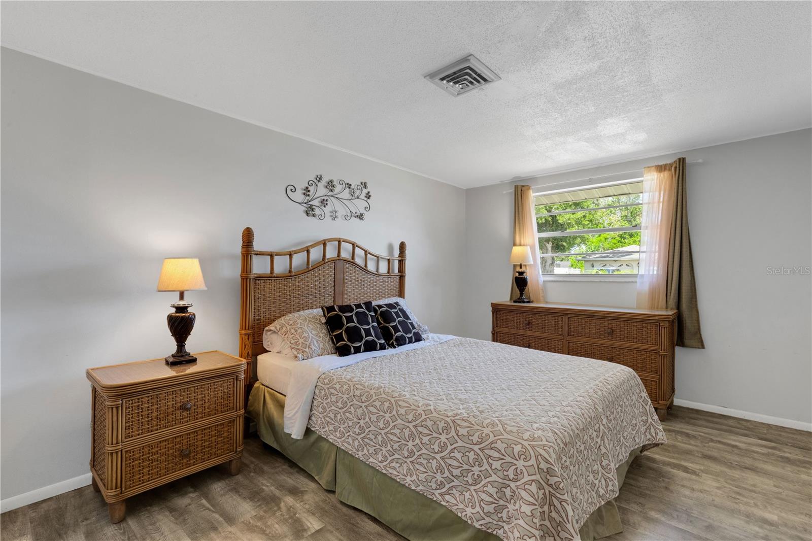 SOUTH VENICE - Residential