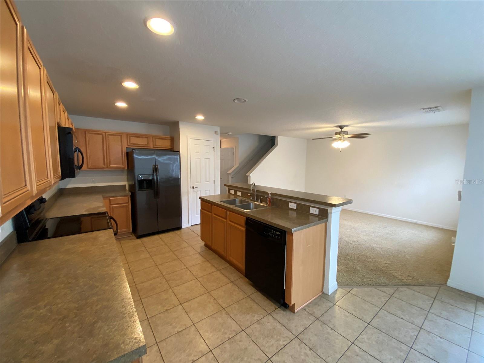 AVALON PARK NORTHWEST VILLAGE PH 02-4 - Residential Lease