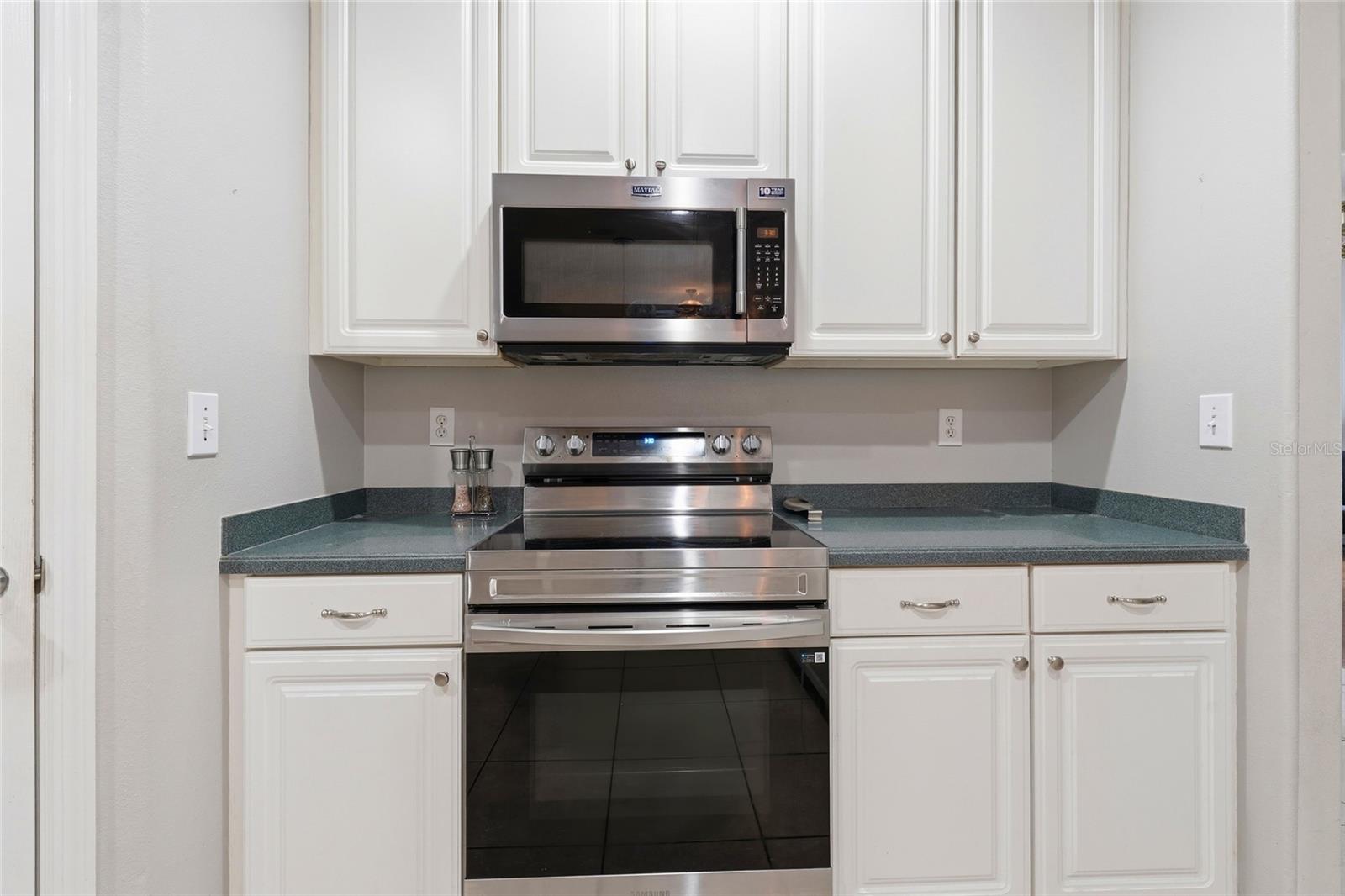 THE OAKS AT WOODLAND PARK PH 1 - Residential