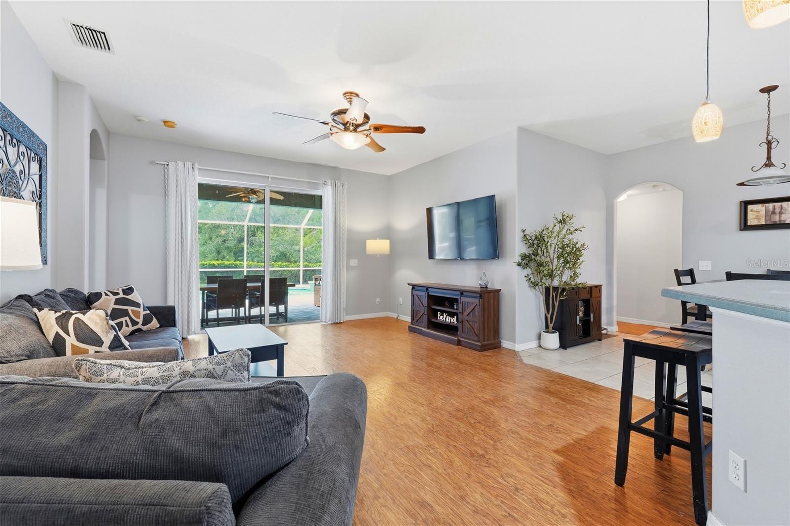 THE OAKS AT WOODLAND PARK PH 1 - Residential