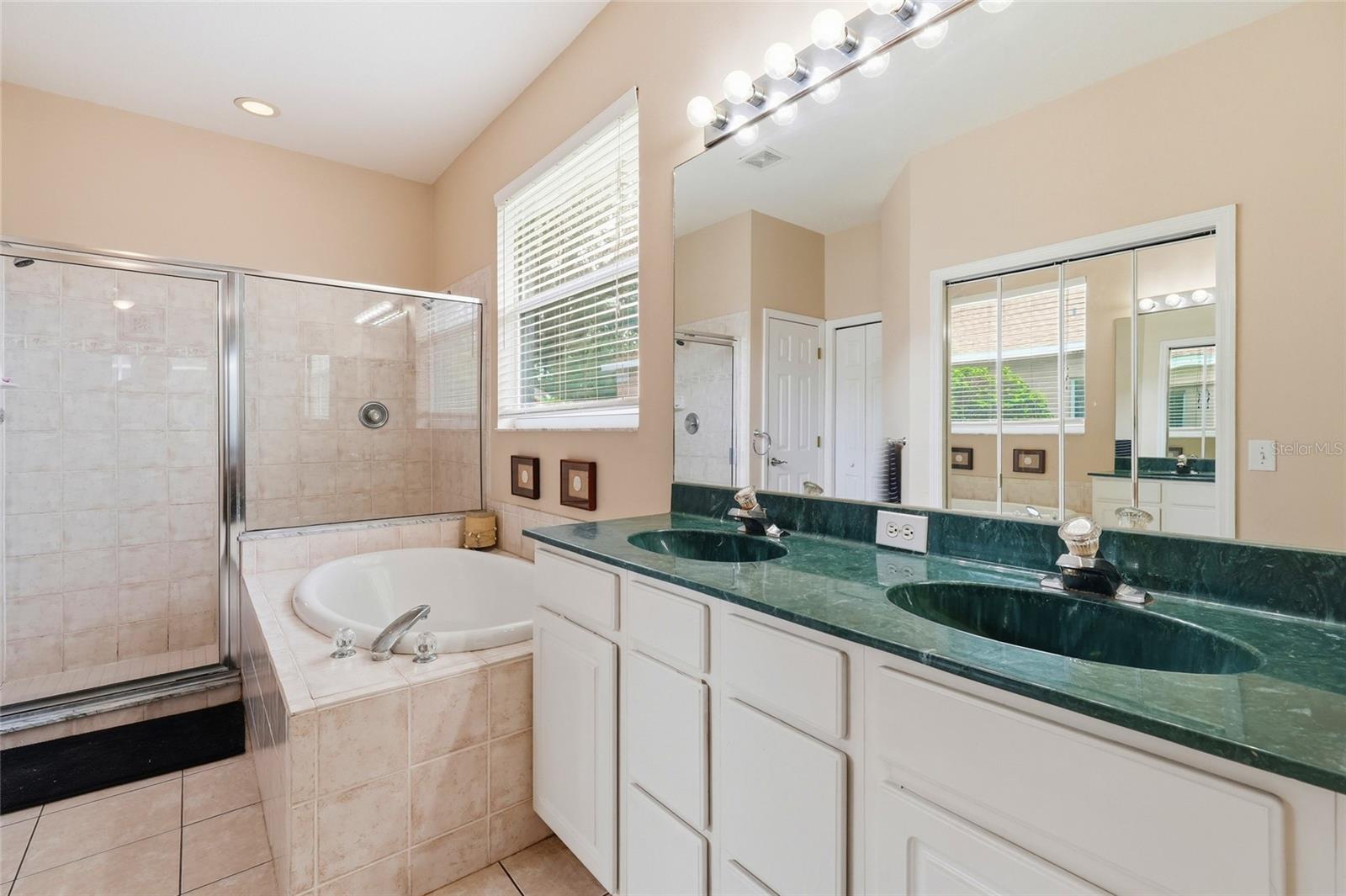THE OAKS AT WOODLAND PARK PH 1 - Residential