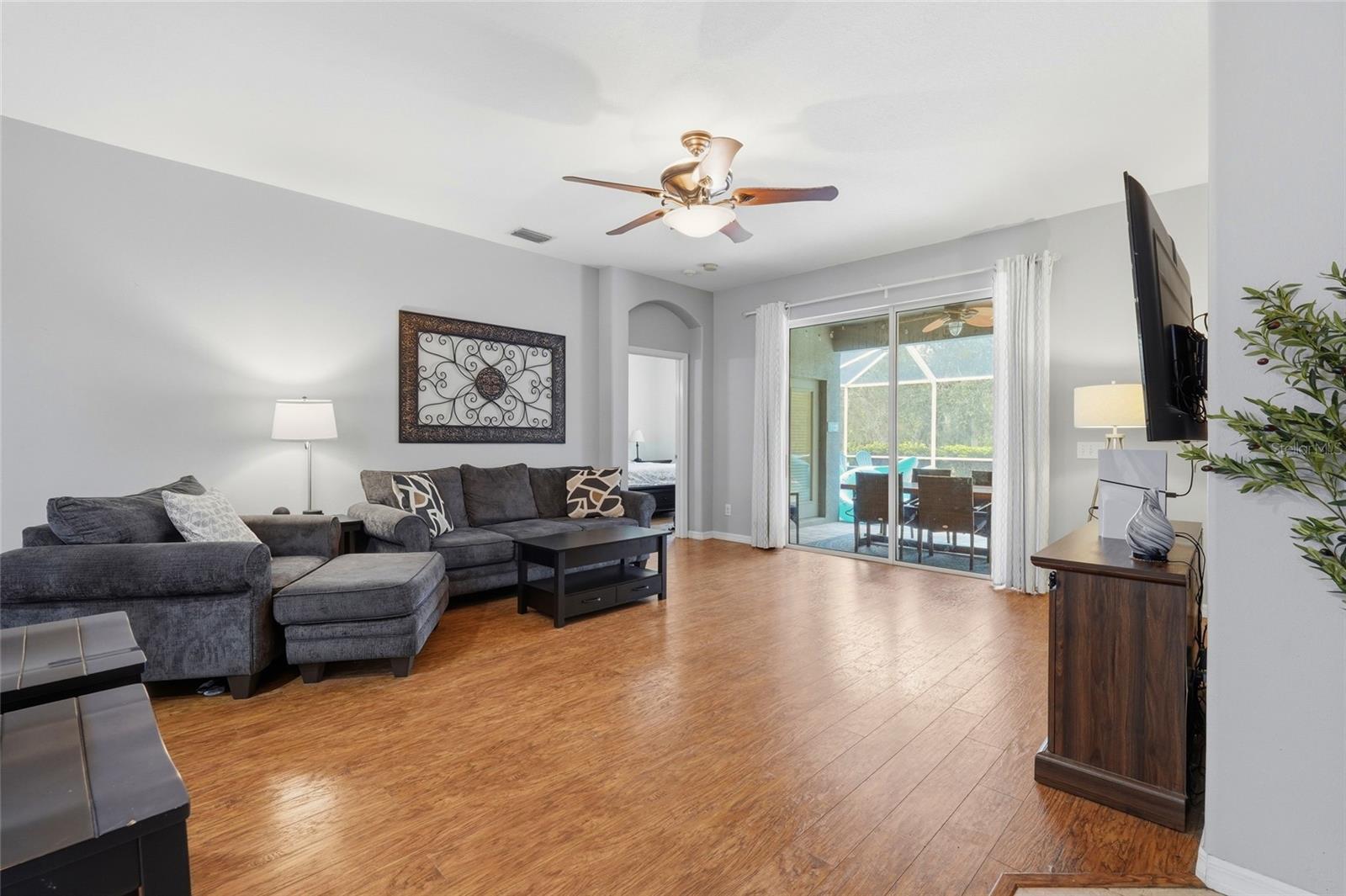 THE OAKS AT WOODLAND PARK PH 1 - Residential