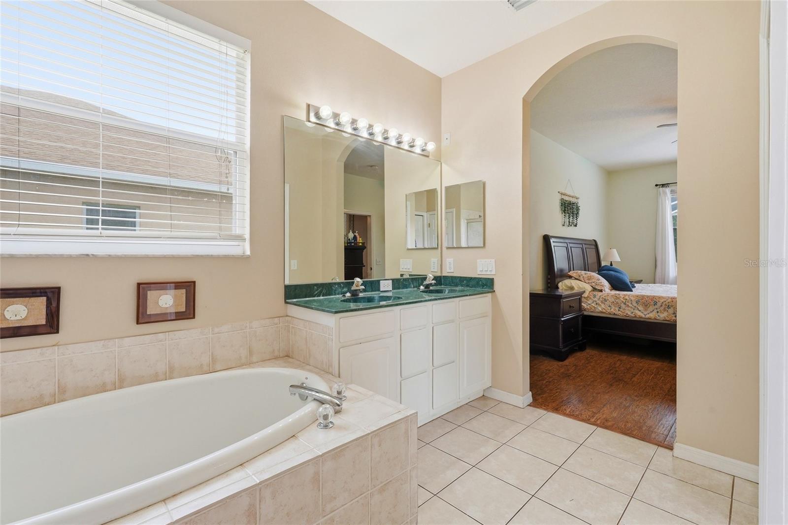 THE OAKS AT WOODLAND PARK PH 1 - Residential