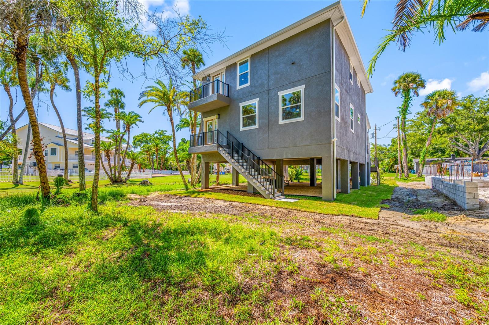 IDLEWILD ON THE HILLSBOROUGH RIVER - Residential