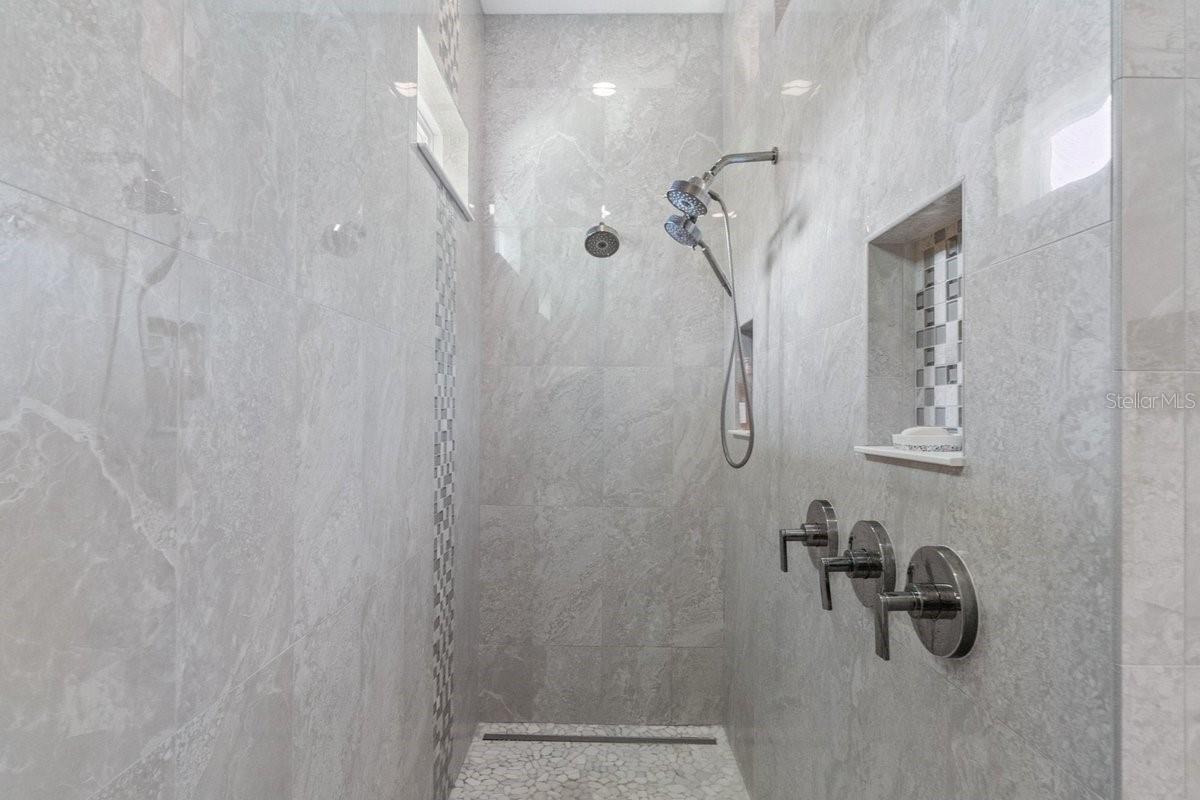 PLANTATION BAY SEC 2A-F UN 4 - Residential