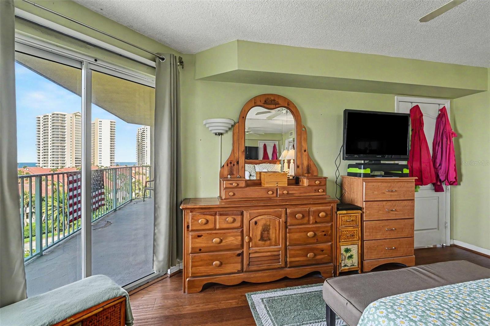 OCEANS CLOVERLEAF NORTH - Residential
