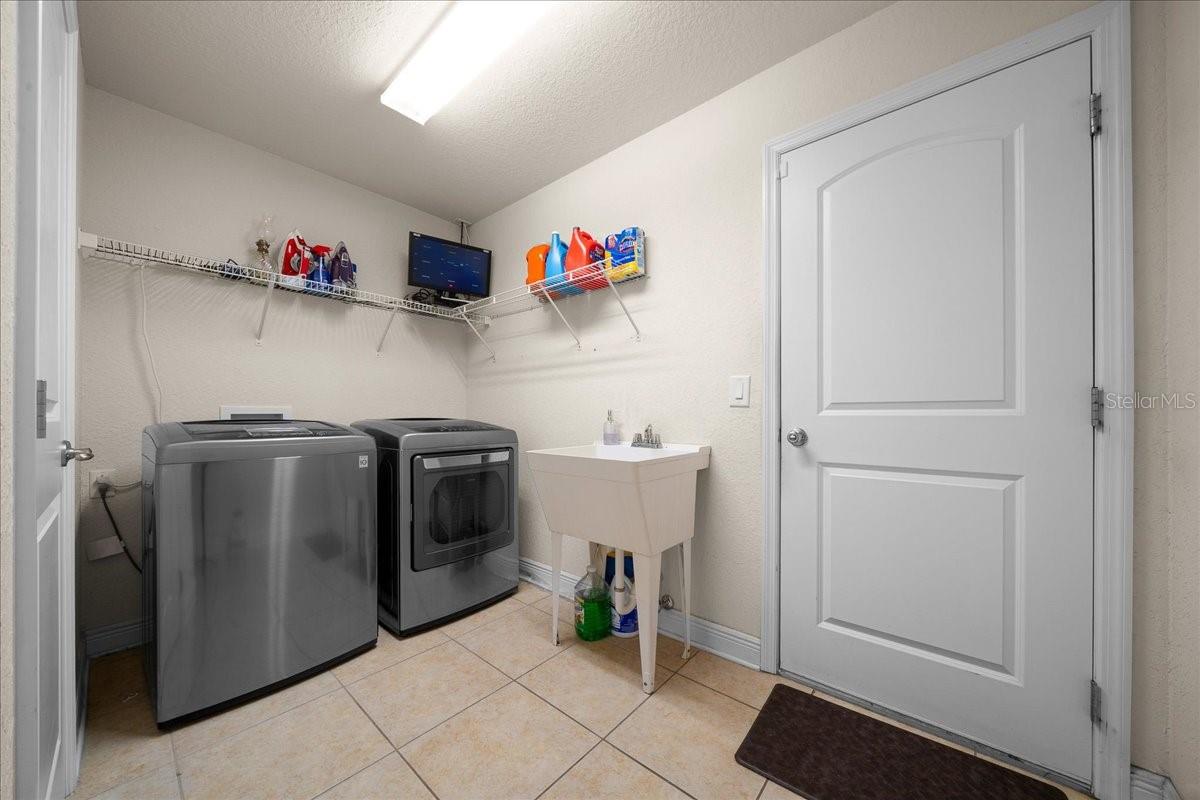 MEADOW GLENN UN 3B - Residential