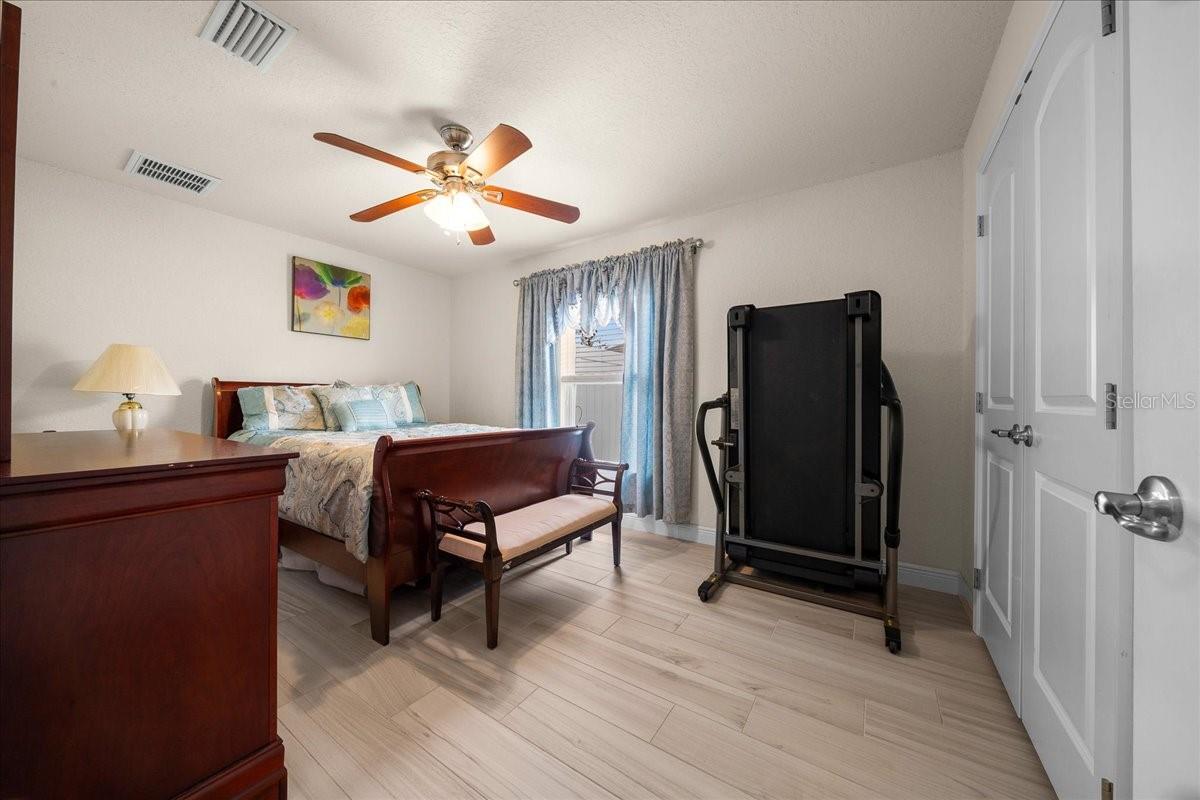 MEADOW GLENN UN 3B - Residential