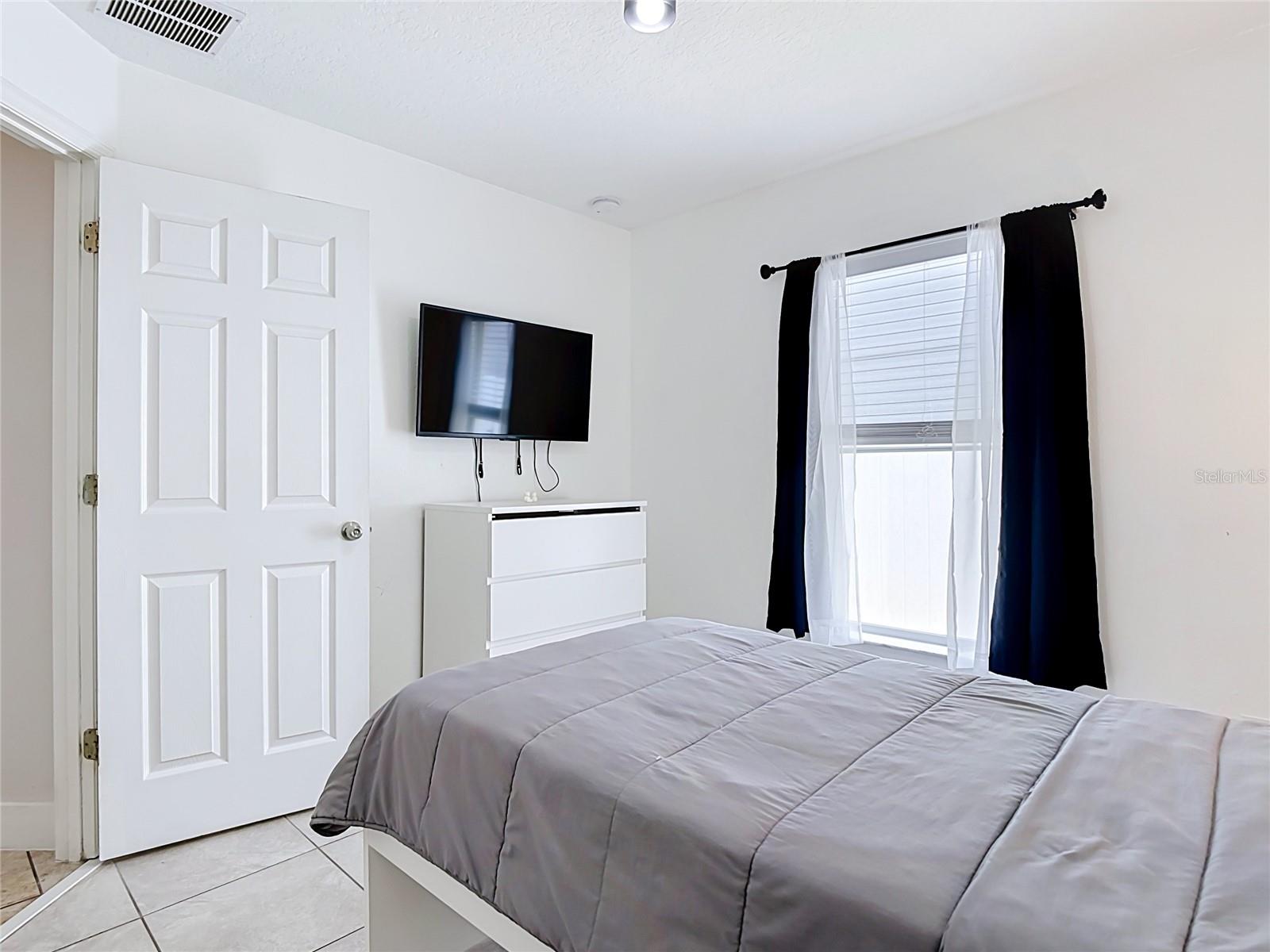 CRYSTAL COVE RESORT - Residential