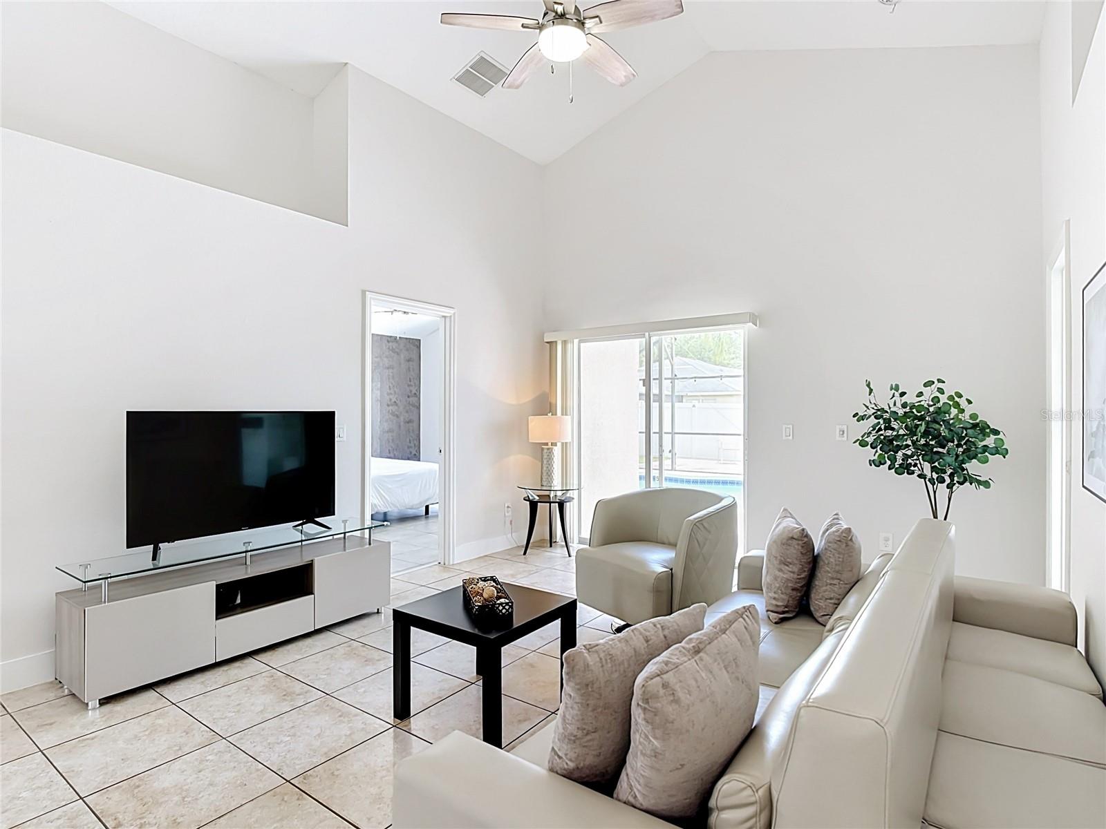 CRYSTAL COVE RESORT - Residential