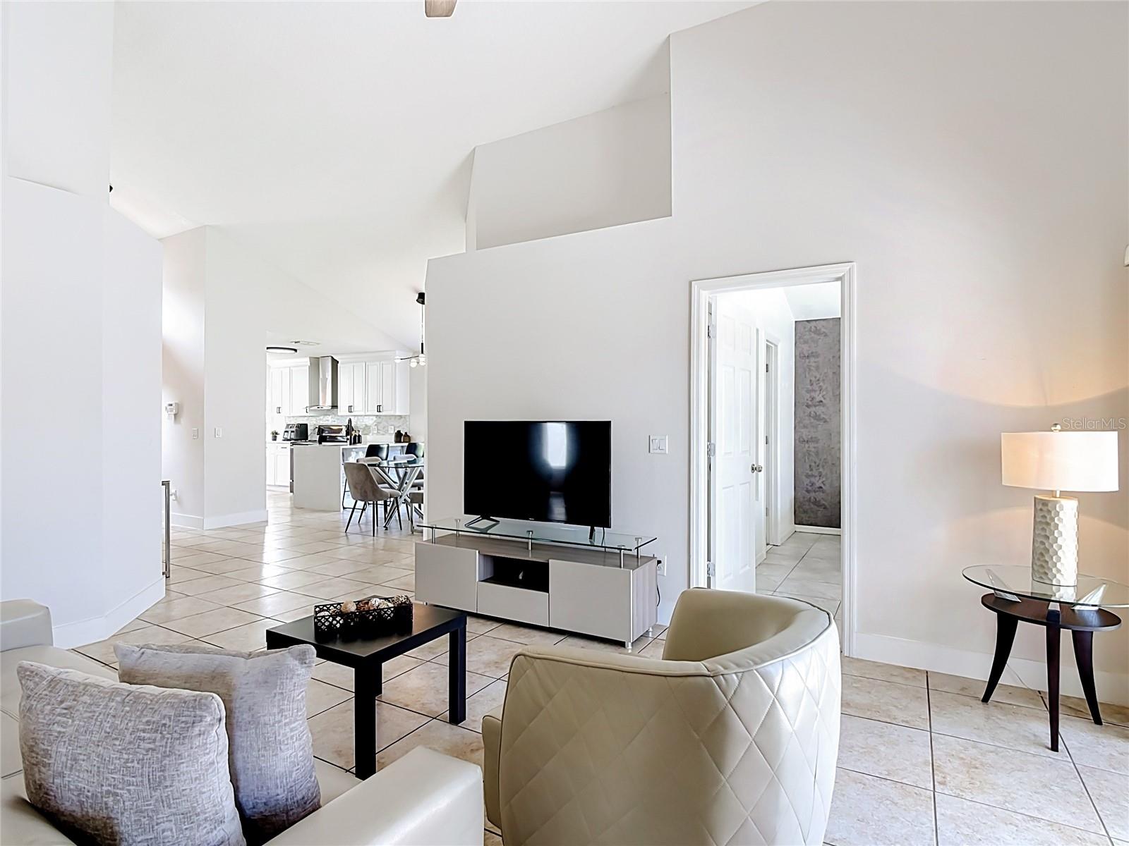 CRYSTAL COVE RESORT - Residential