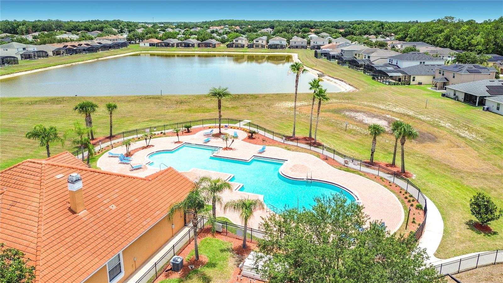 CRYSTAL COVE RESORT - Residential