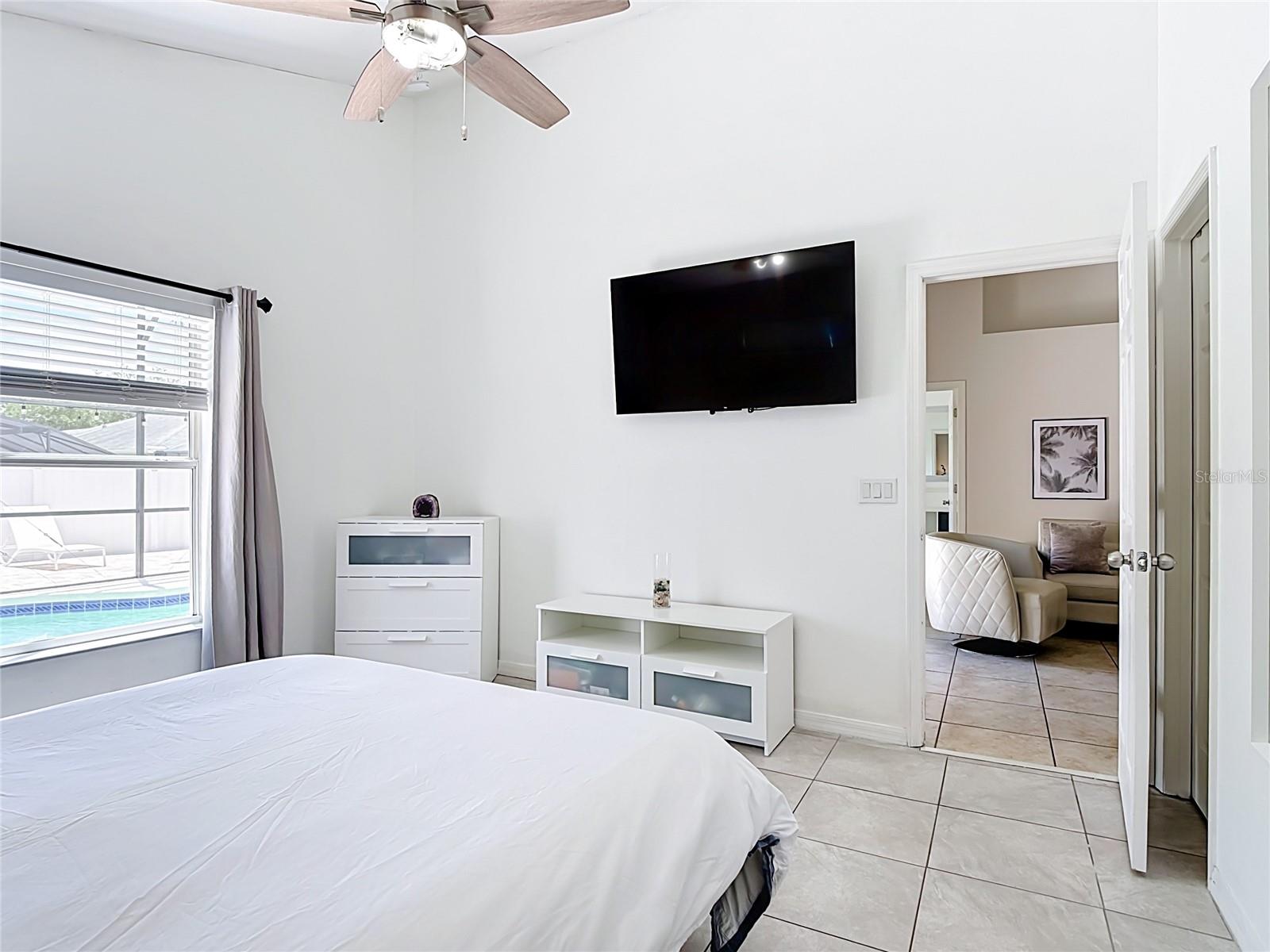 CRYSTAL COVE RESORT - Residential