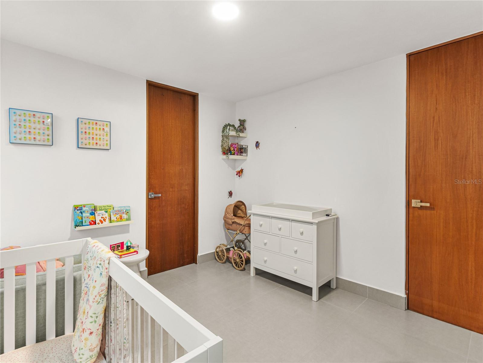RESIDENCE AT RIO - Residential