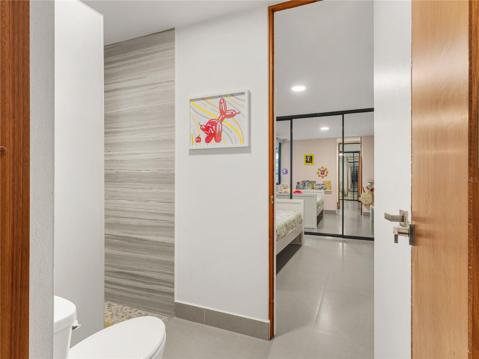 RESIDENCE AT RIO - Residential
