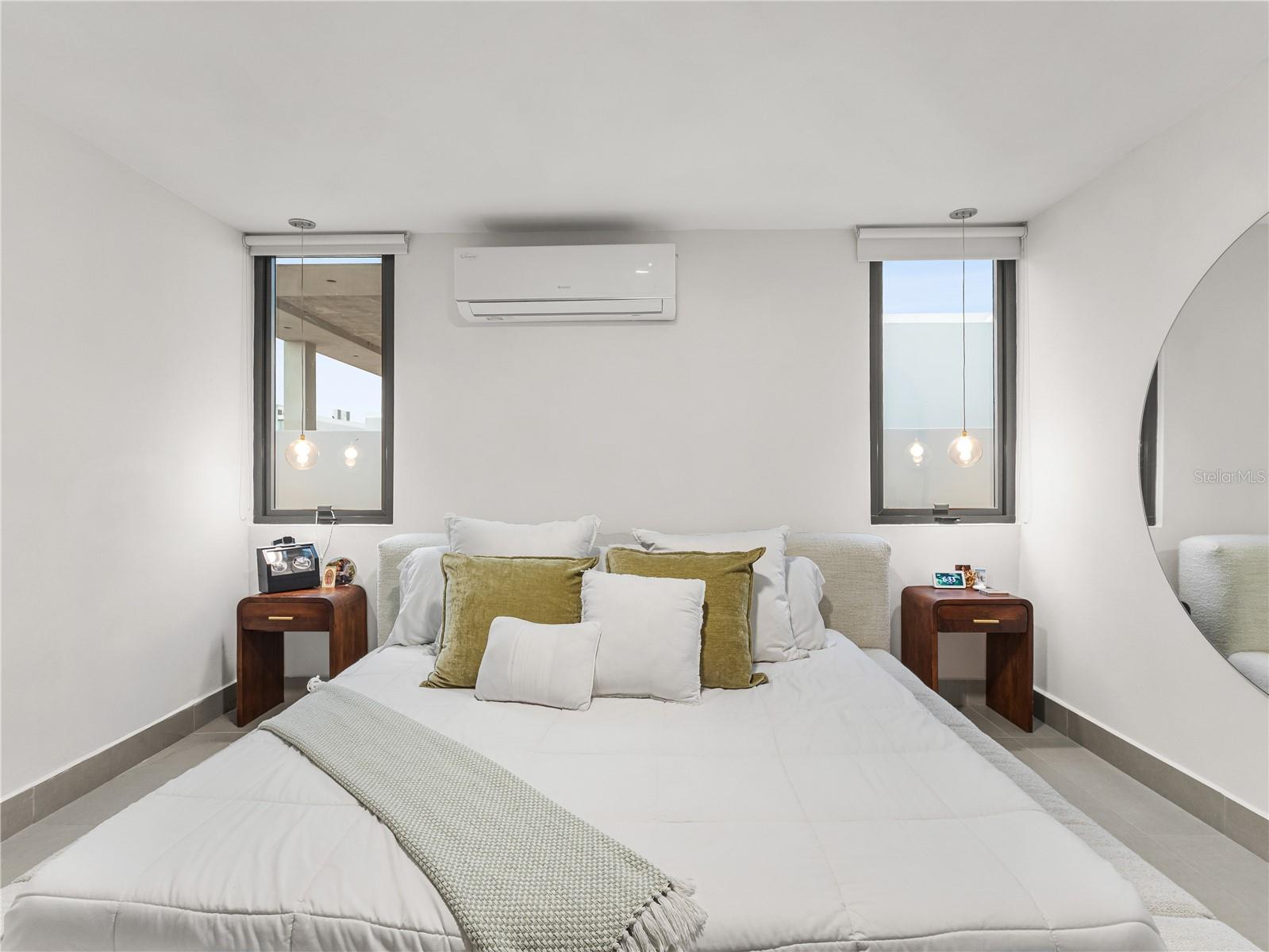 RESIDENCE AT RIO - Residential