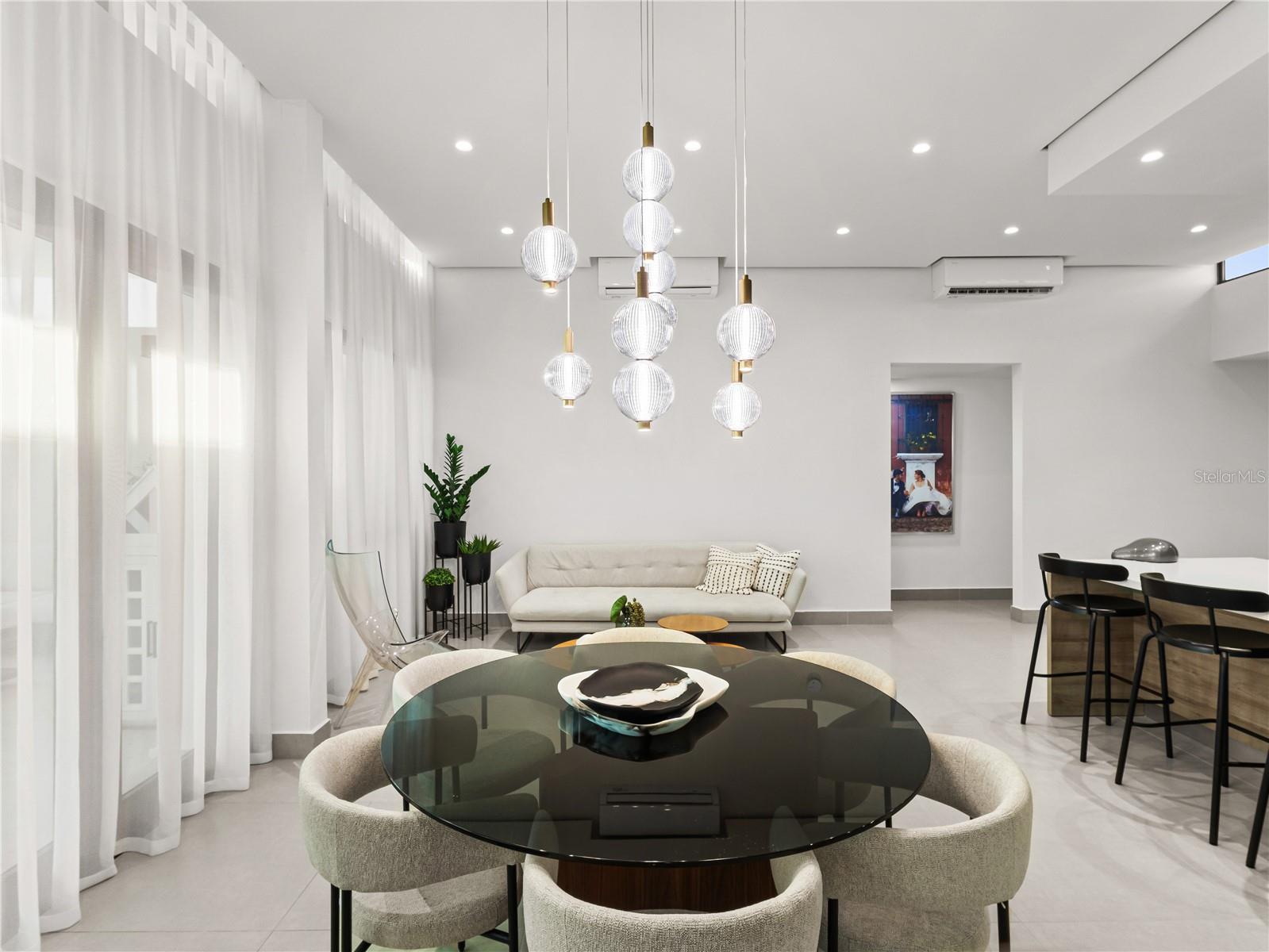 RESIDENCE AT RIO - Residential