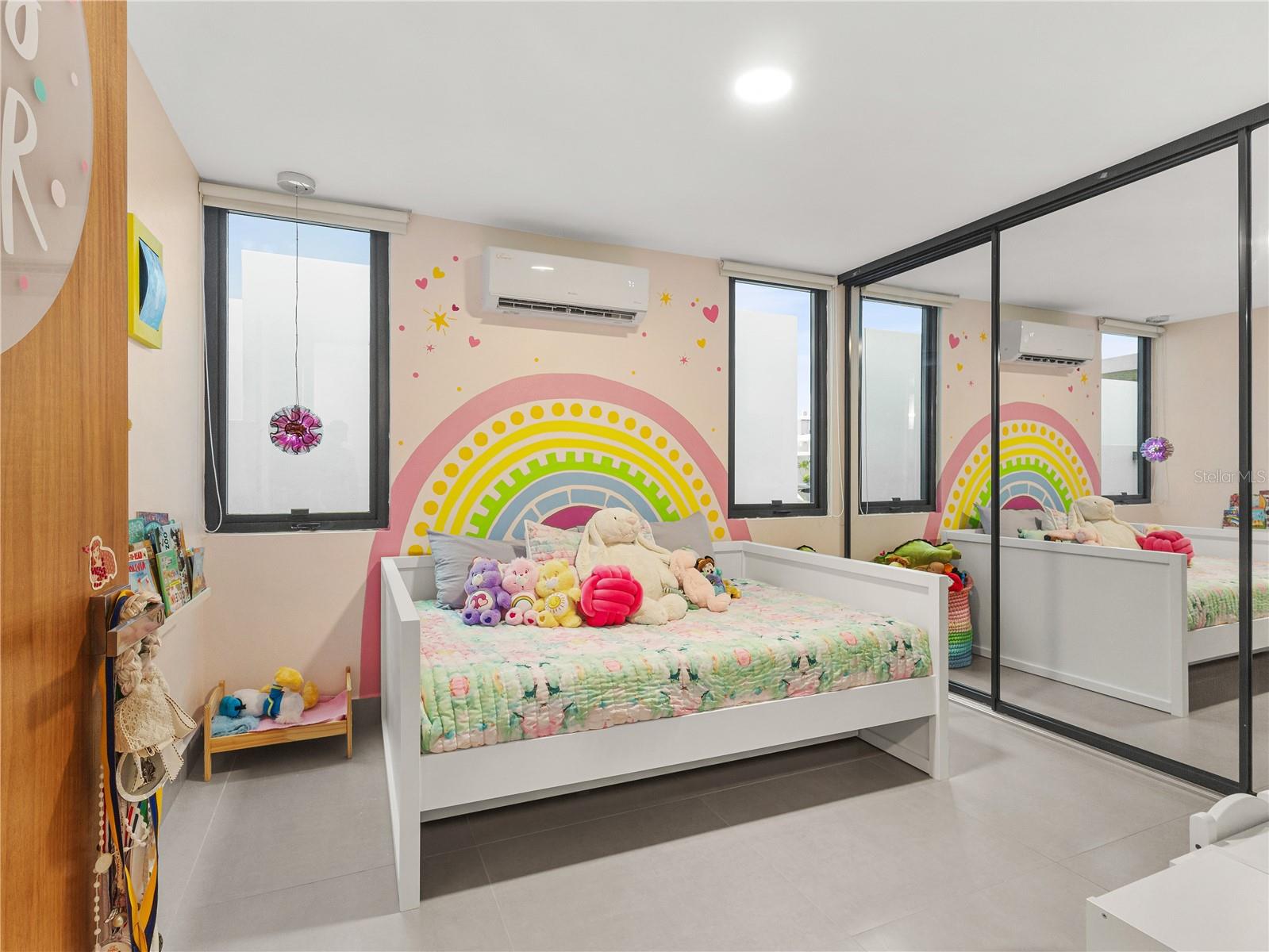 RESIDENCE AT RIO - Residential