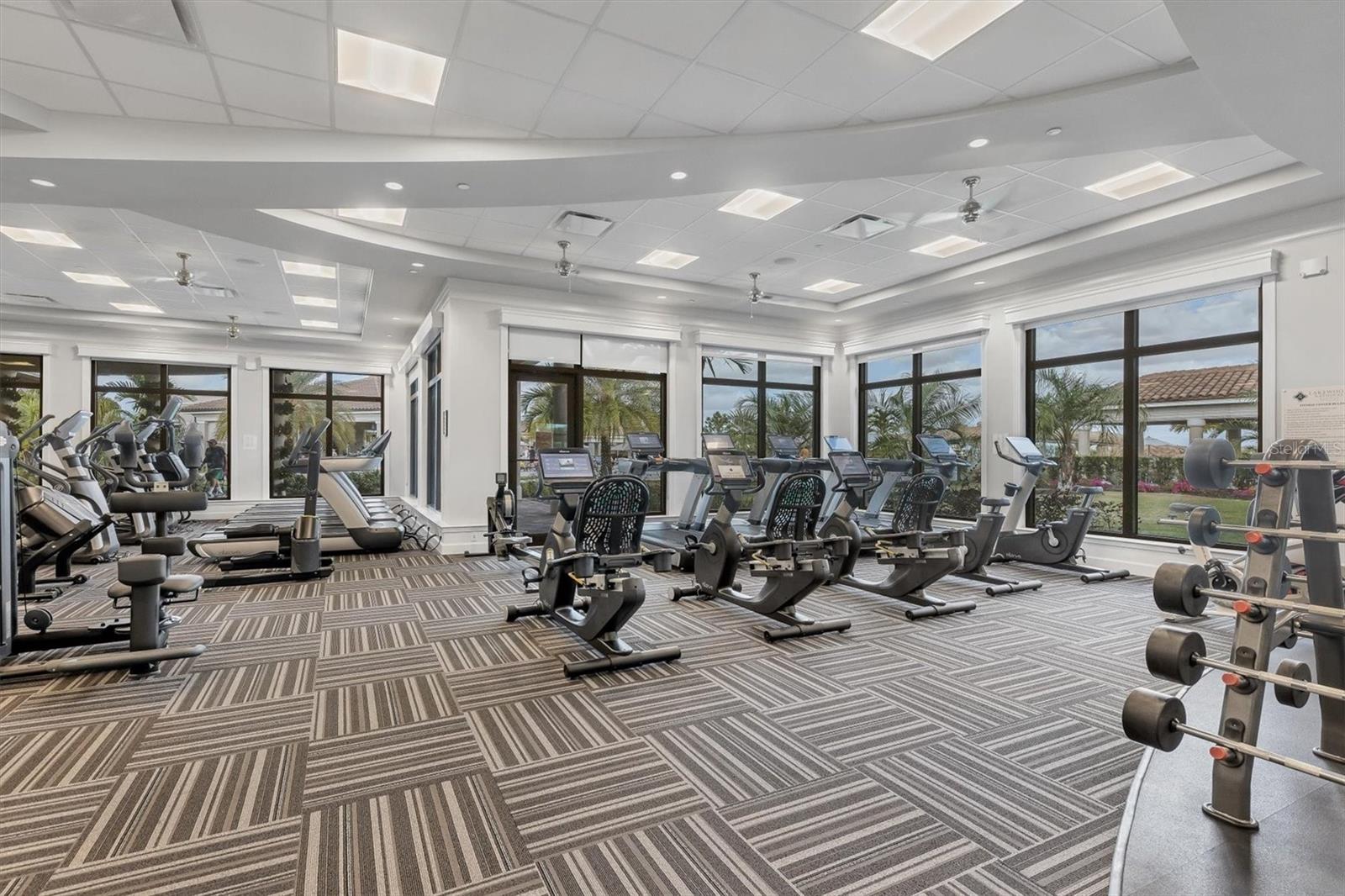LAKEWOOD NATIONAL PH - Residential