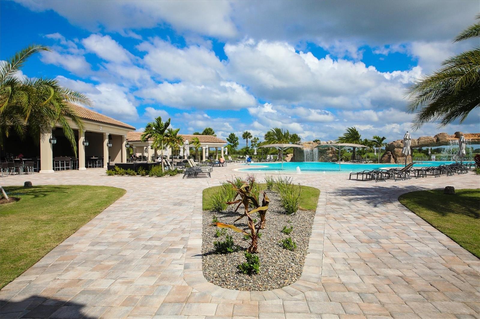 LAKEWOOD NATIONAL PH - Residential