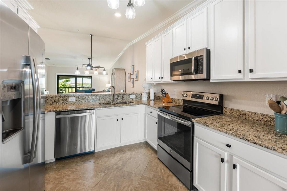 LAKEWOOD NATIONAL PH - Residential