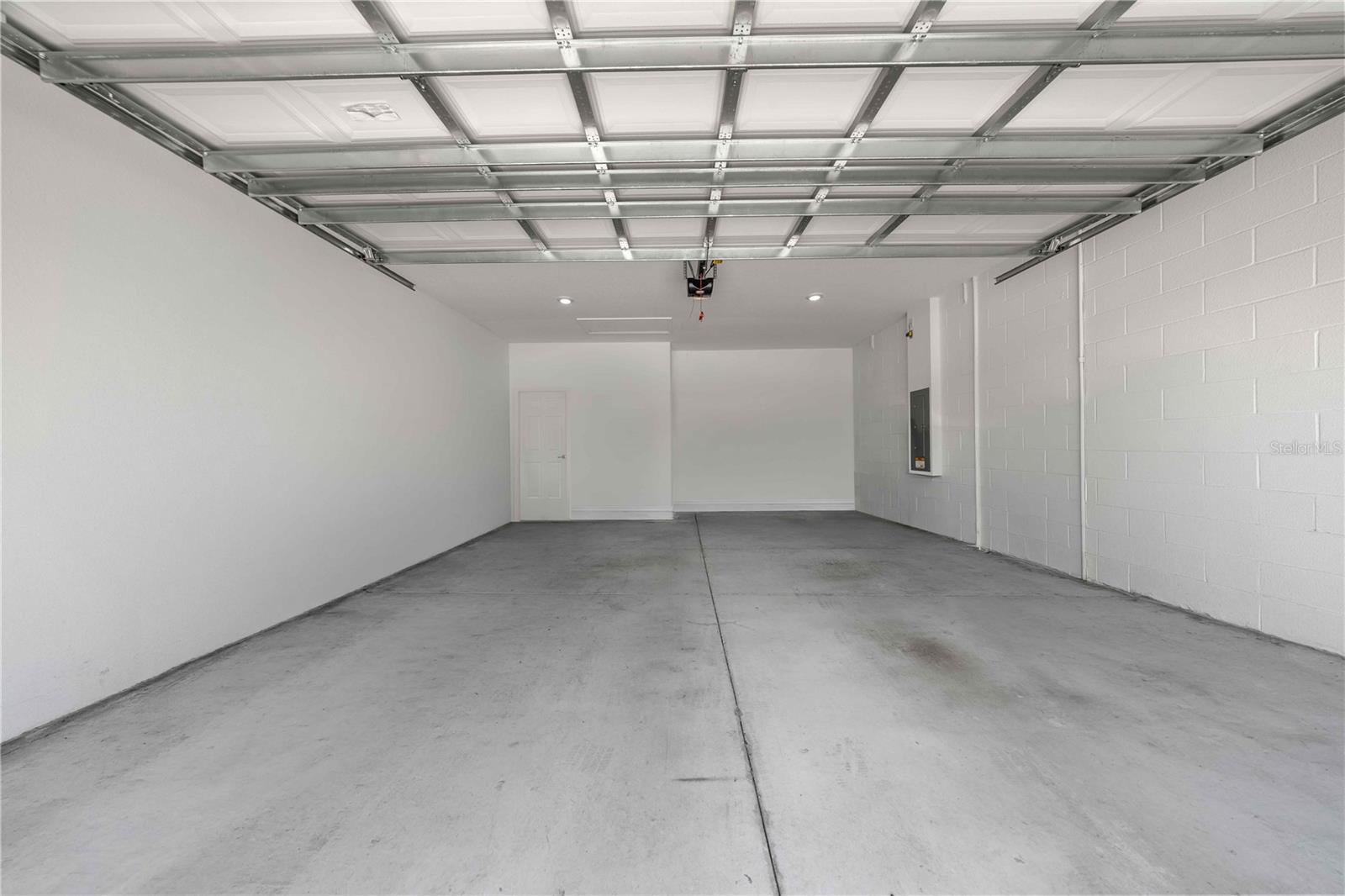 CALESA TOWNSHIP ROAN HILLS PH - Residential Lease