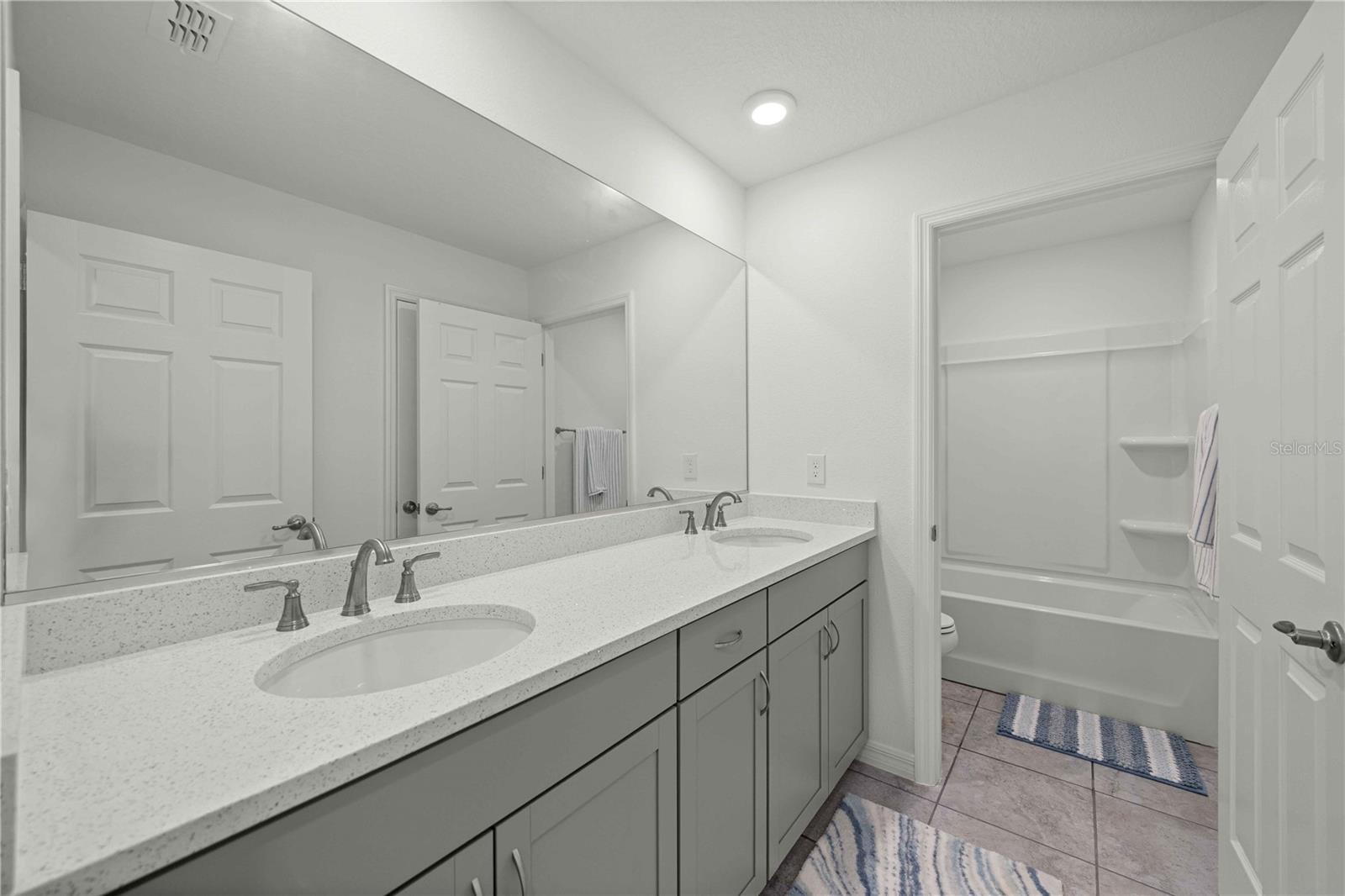 CALESA TOWNSHIP ROAN HILLS PH - Residential Lease