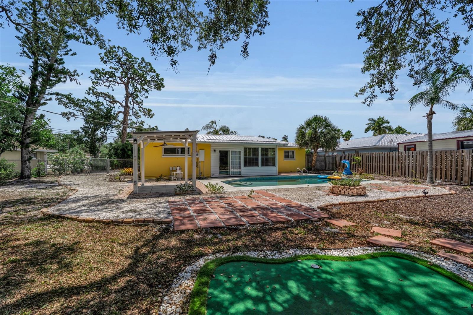 WHITFIELD ESTATES BLKS 55-63 - Residential