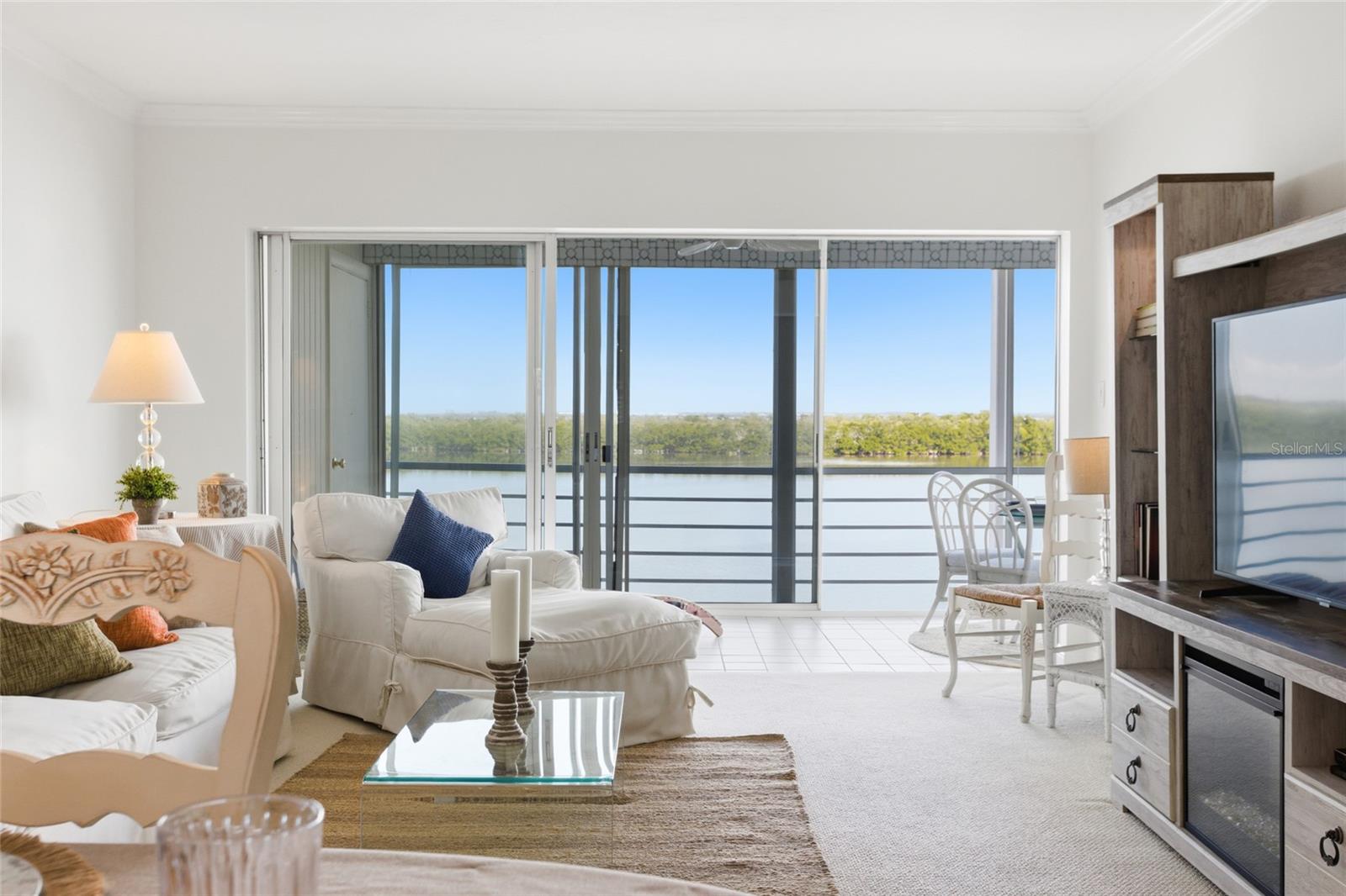 LONGBOAT HARBOUR - Residential