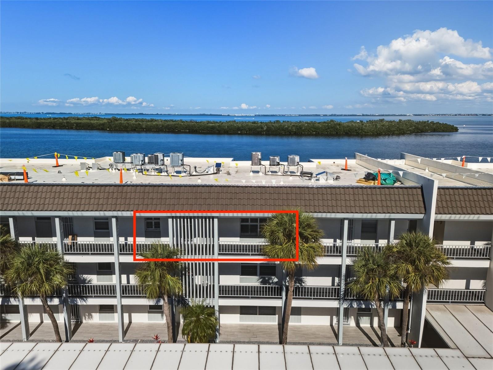 LONGBOAT HARBOUR - Residential