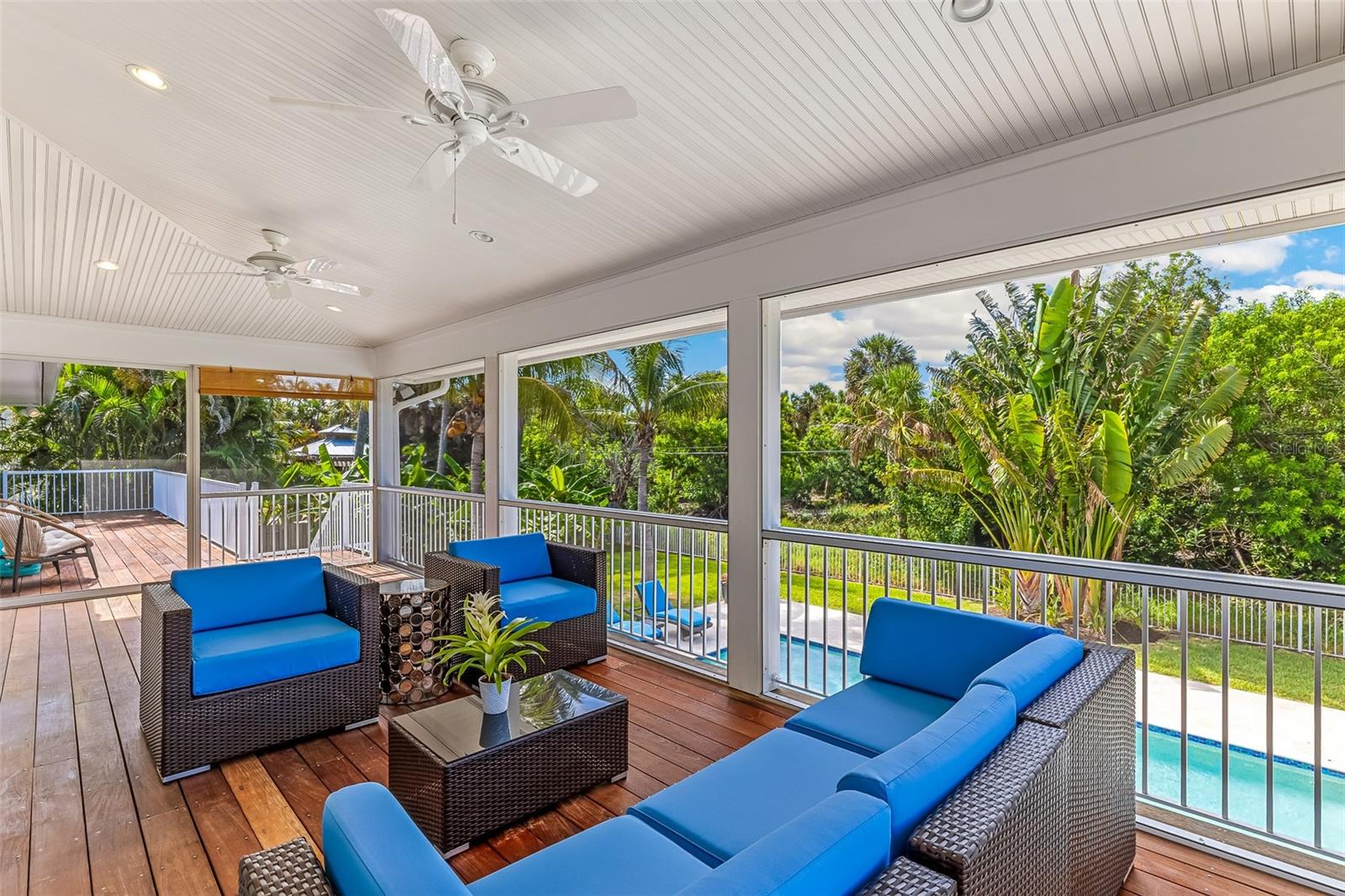 GOLDEN BEACH - Residential