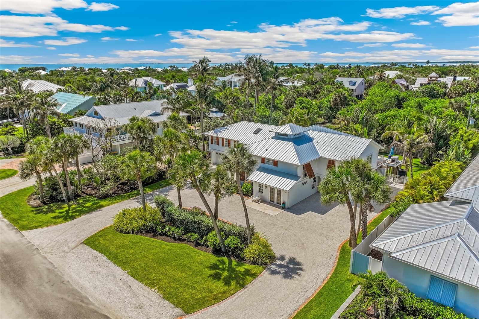 GOLDEN BEACH - Residential