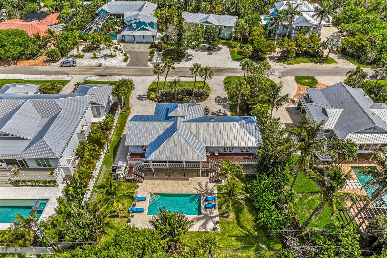 GOLDEN BEACH - Residential