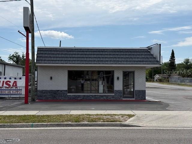 Can be sold with 9511 N. Nebraska Ave. See MLS # TB8502846
Prime retail space is now available in the heart of North Tampa, conveniently located near the newly redeveloped University Mall (Uptown) area.
This property offers just under 3,000 square feet of heated and cooled space, making it ideal for a variety of uses including retail, office, and more. The building has been recently renovated inside and out, including updated restrooms.
A secondary entrance with a roll-up door allows for easy delivery access. The property also features a double-sided sign with power connectivity, providing excellent visibility and advertising opportunities.
The parking lot accommodates up to nine vehicles and has been recently repaired, seal-coated, and expanded.
The MLS listing at 9511 N. Nebraska Ave. (TB8502846) would add an additional approx. 3,000 Square Feet for any business's additional storage or office needs. Call for more details.