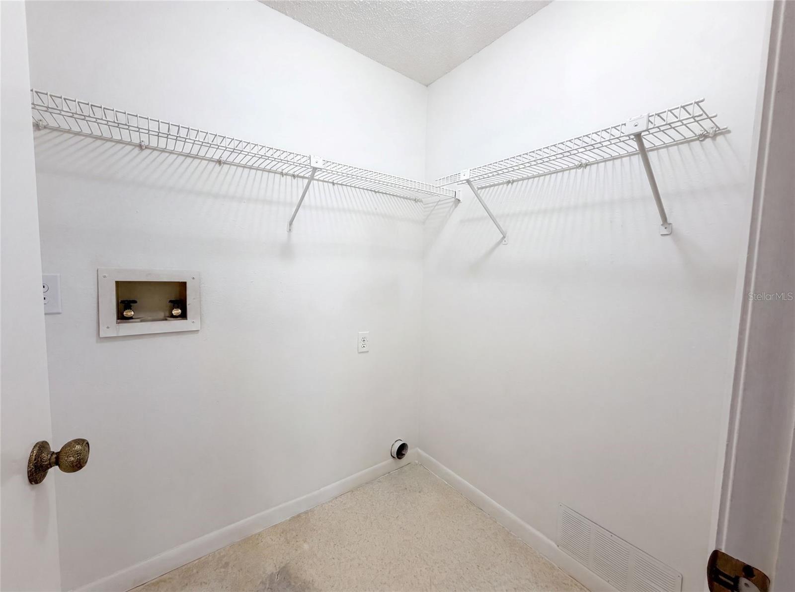 COUNTRYWAY PRCL B TRCT 1 PH - Residential