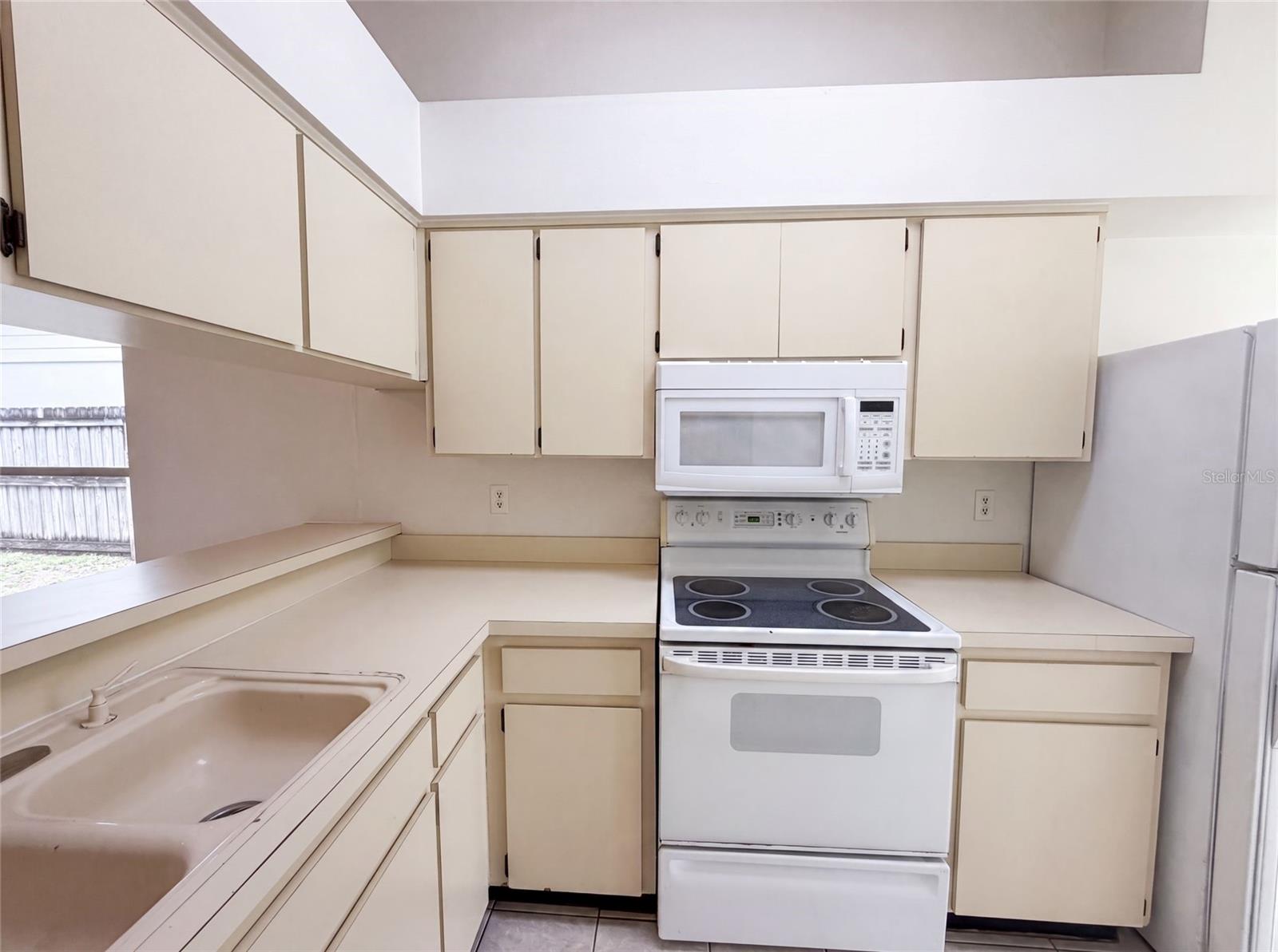 COUNTRYWAY PRCL B TRCT 1 PH - Residential