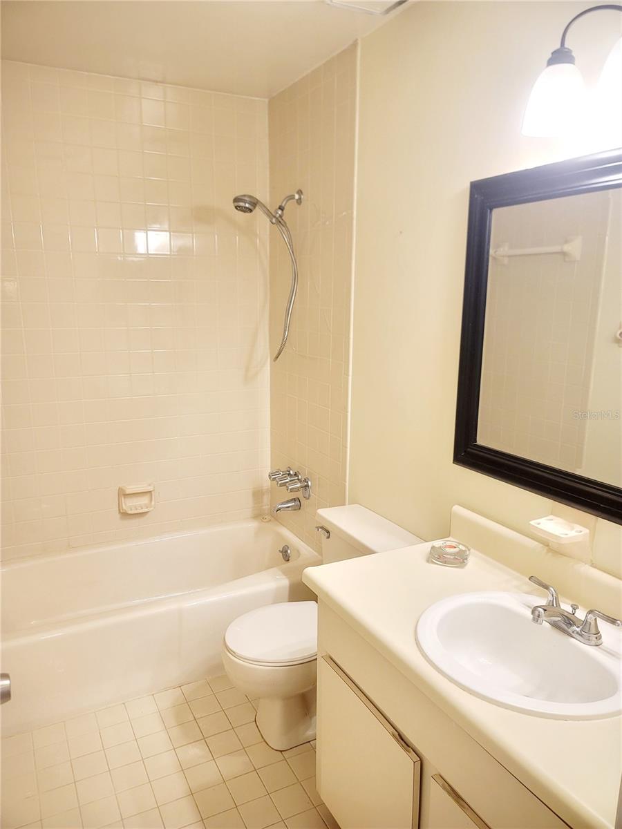 HEATHERWOOD CONDO PH 1 - Residential Lease