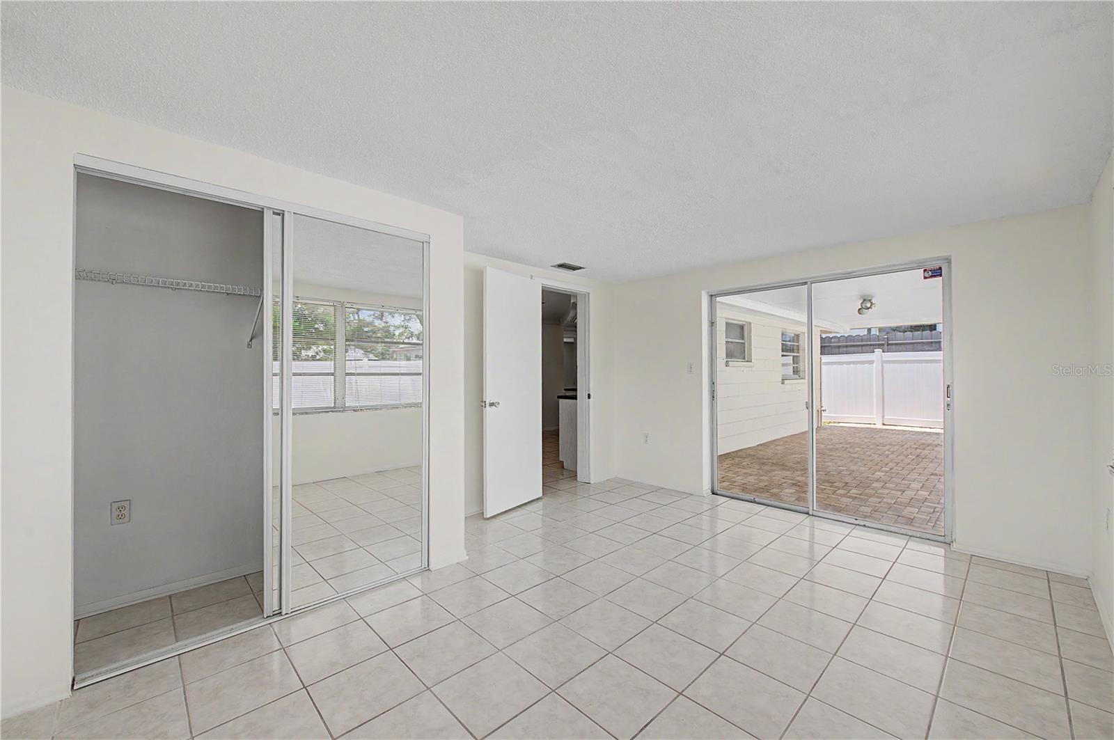 REGENCY PARK - Residential