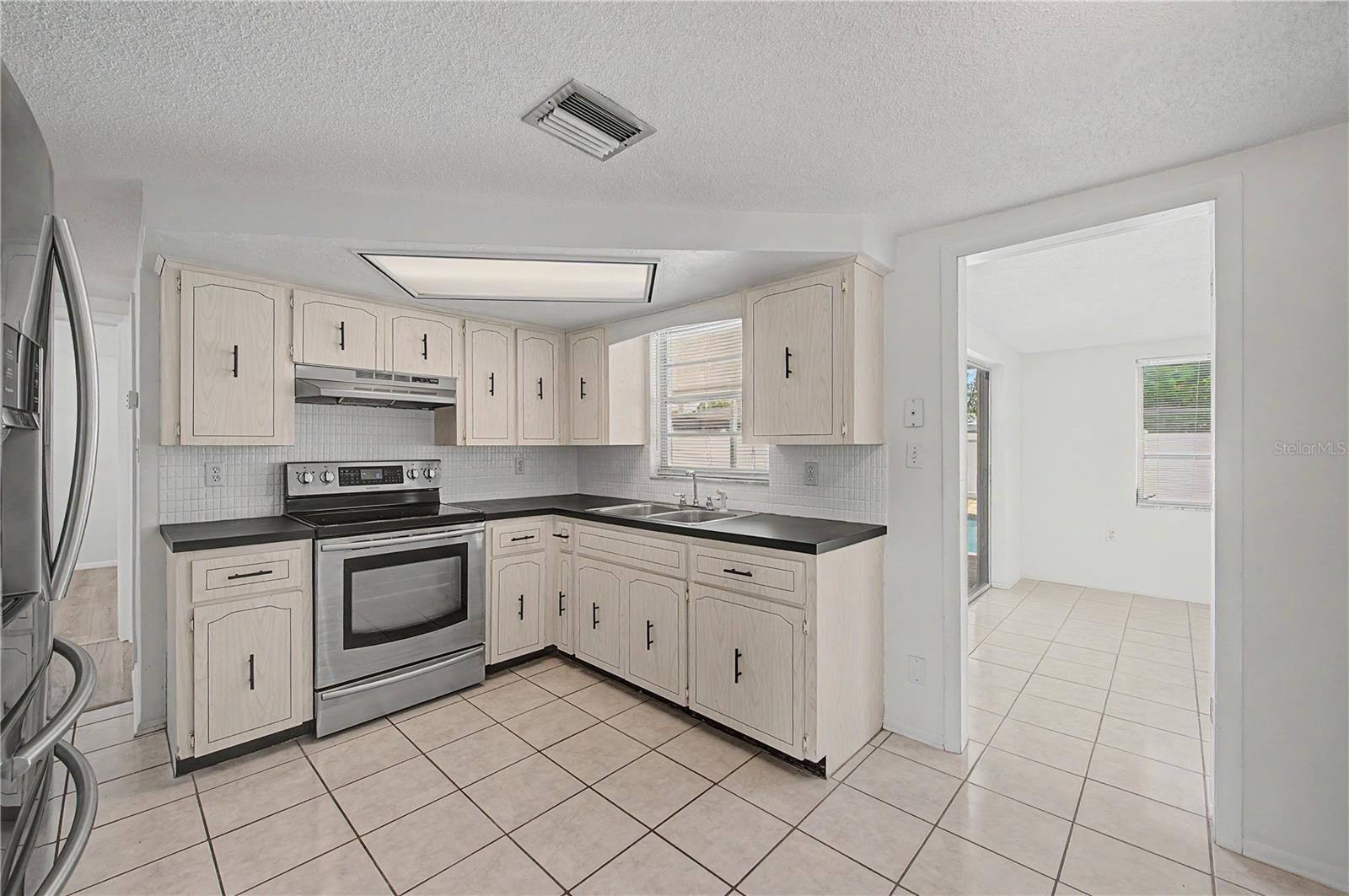 REGENCY PARK - Residential